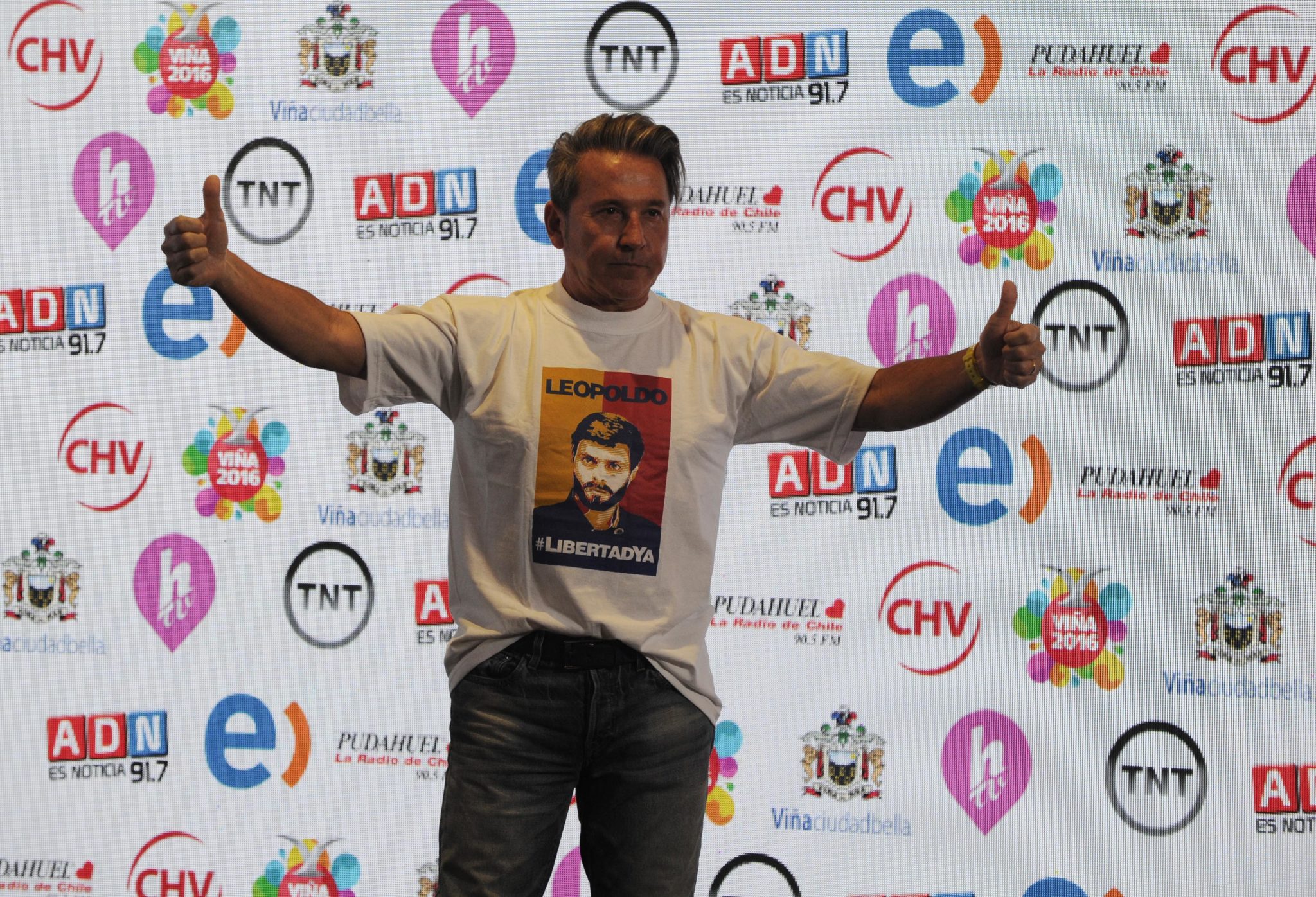 Ricardo Montaner sorprendió con mensaje en defensa de los presos políticos