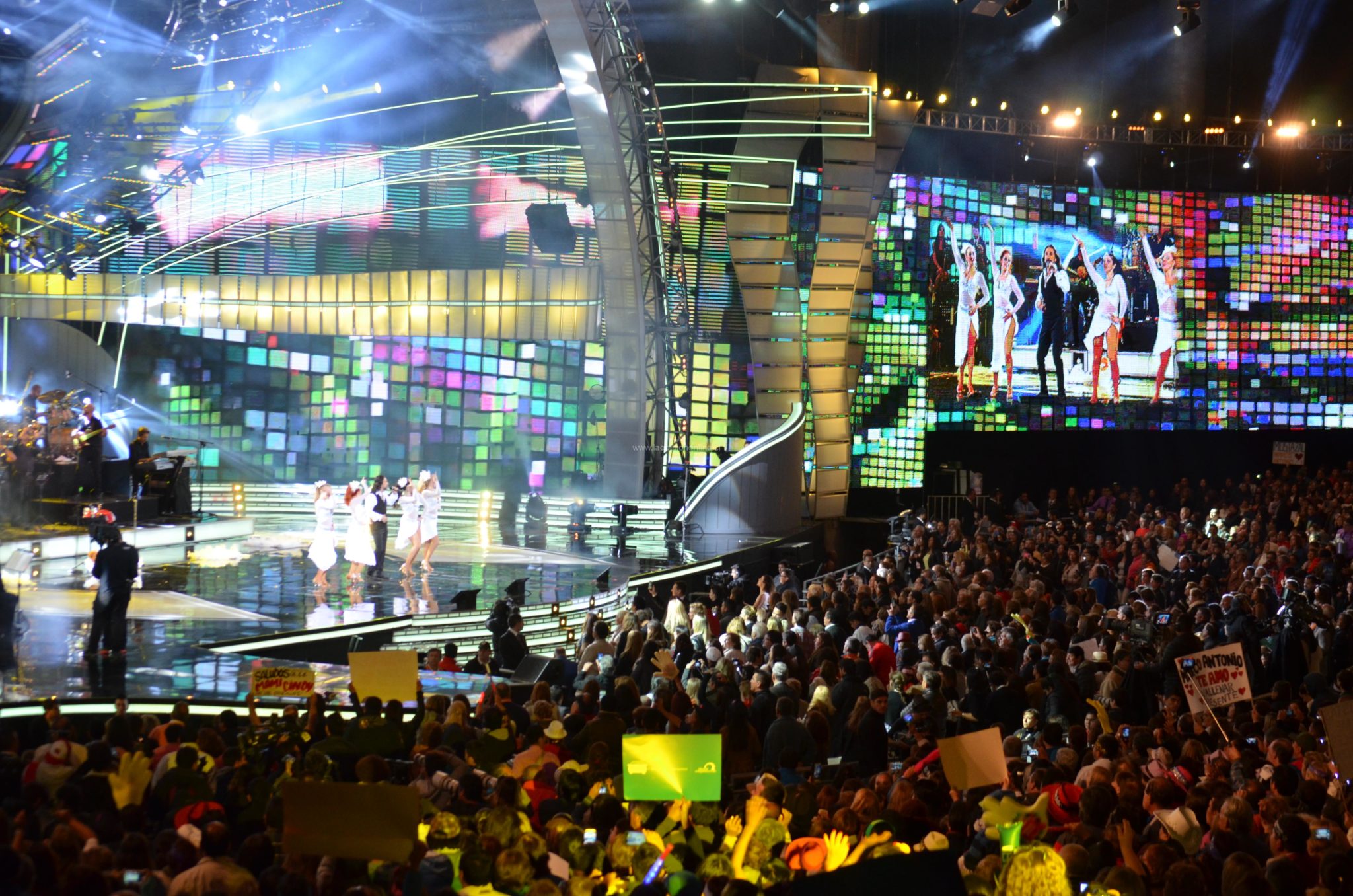 Exitosa noche inaugural del Festival de Viña 2016