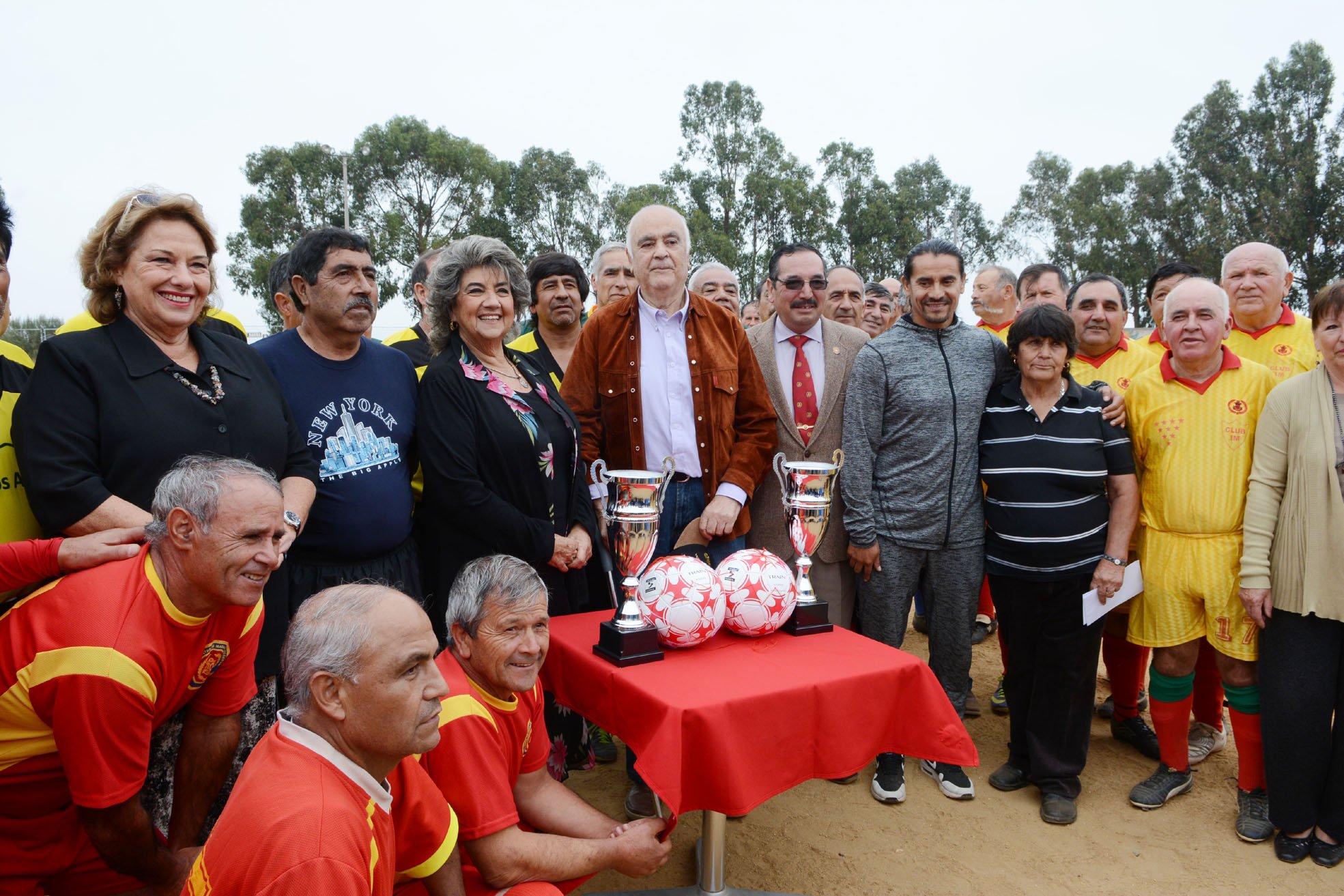 Campeonato de fútbol en Viña del Mar reúne a personal de FFAA y Carabineros en Retiro