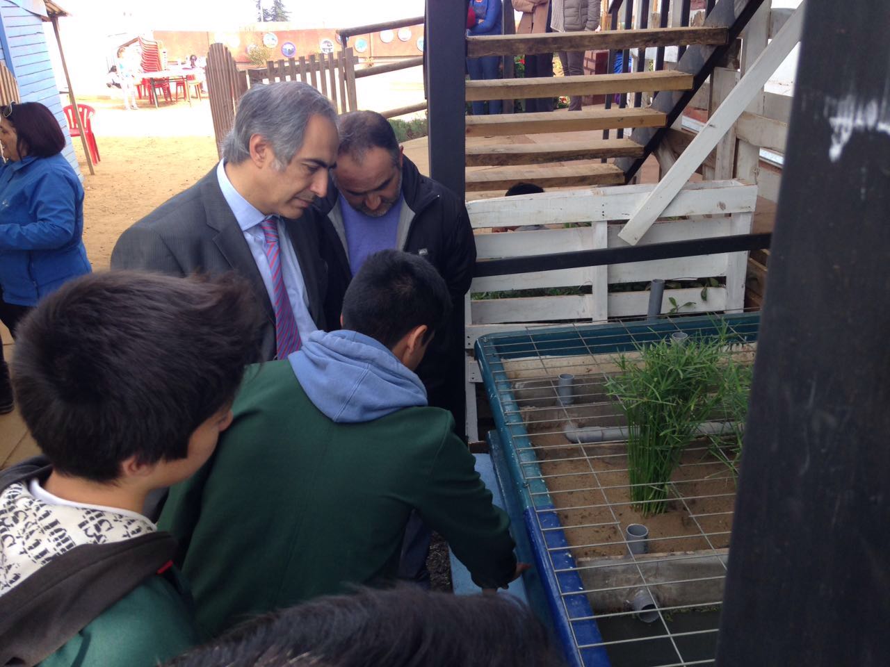 Piden a Esval corregir cobros excesivos por consumo no medido en provincia de San Antonio