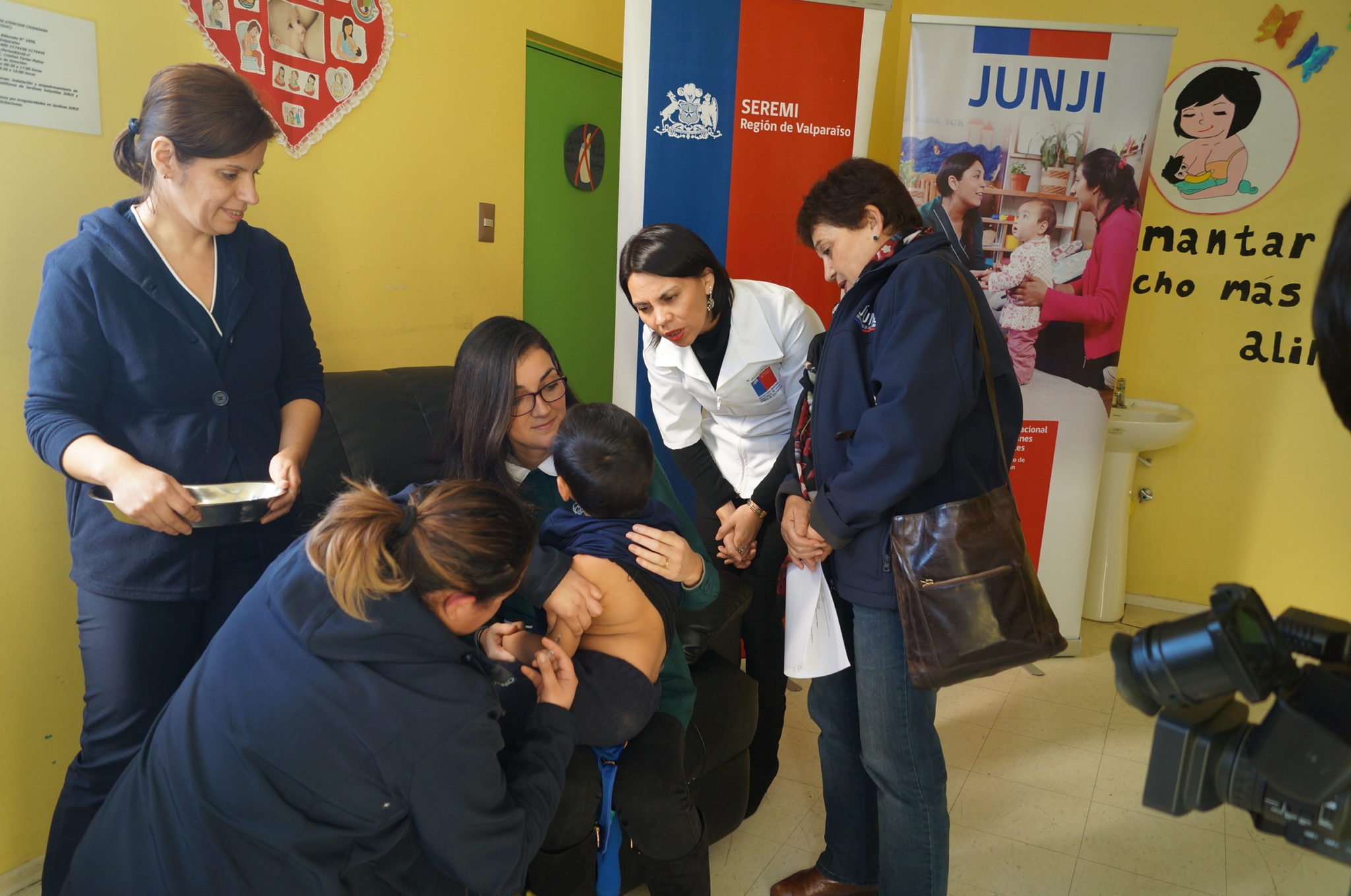 Refuerzan llamado a vacunación anti influenza a días del término de campaña preventiva