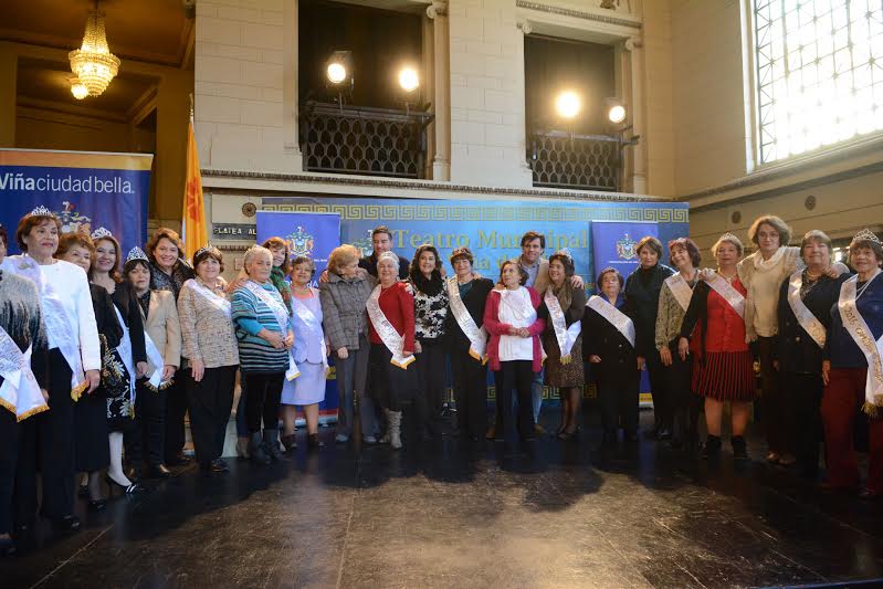 Carisma y desplante mostraron las 17 candidatas al Reinado del Adulto Mayor Viña del Mar 2016