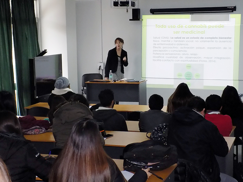Fundación Daya ofreció charla a universitarios para desmitificar uso medicinal de la cannabis
