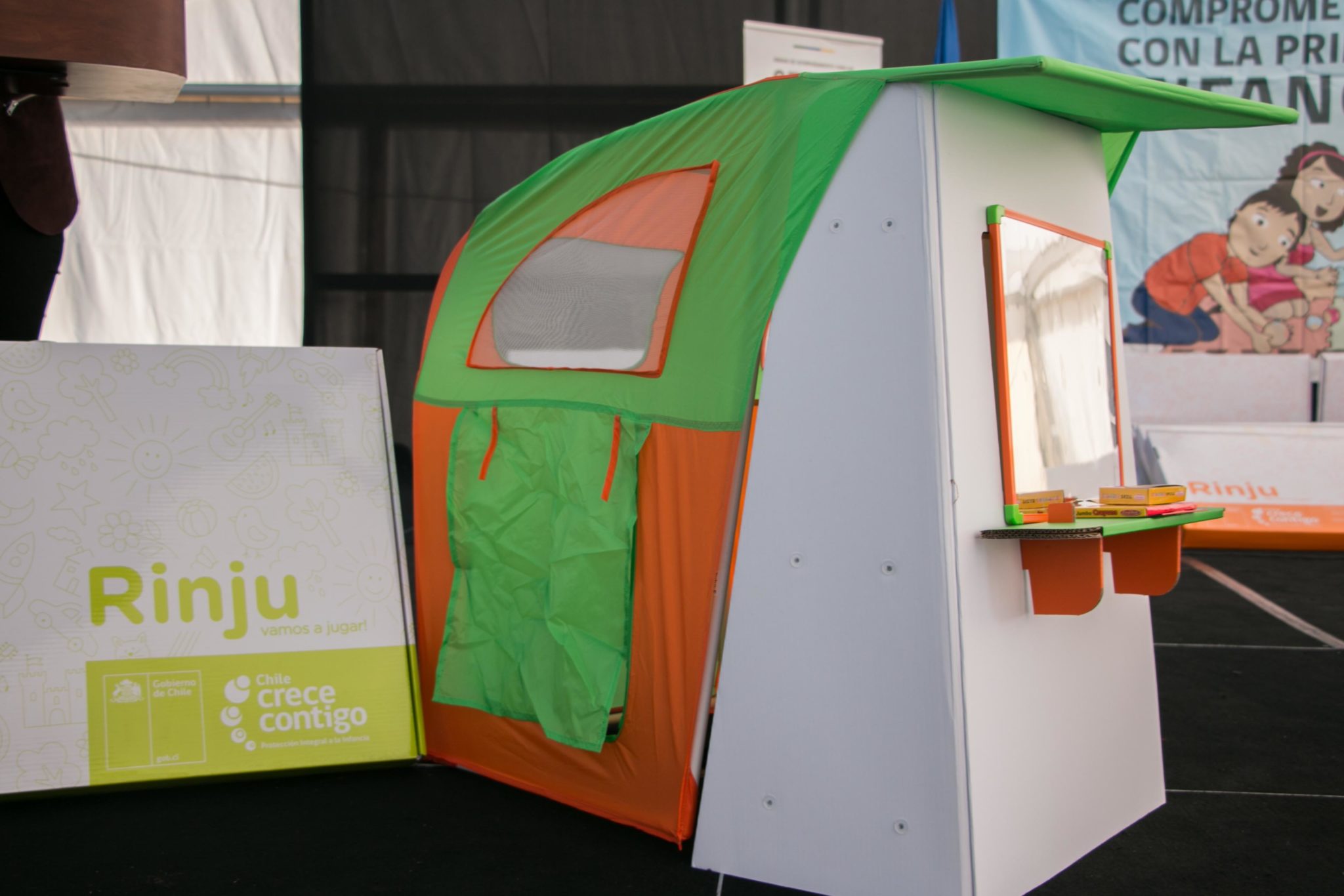 Niños de Concón recibieron novedoso juego que estimula su imaginación