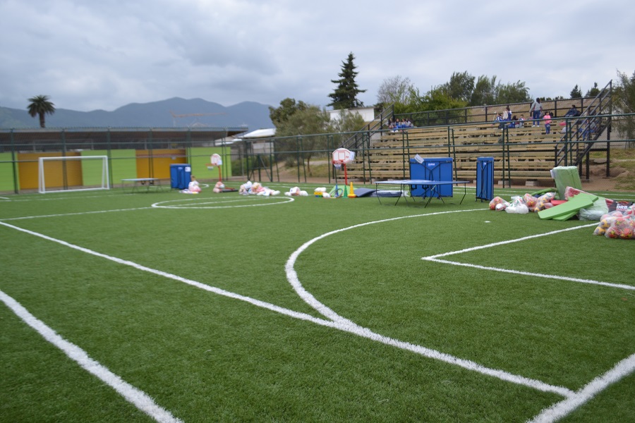 Fue inaugurada en Limache la multicancha de pasto sintético de la Escuela Teniente Merino
