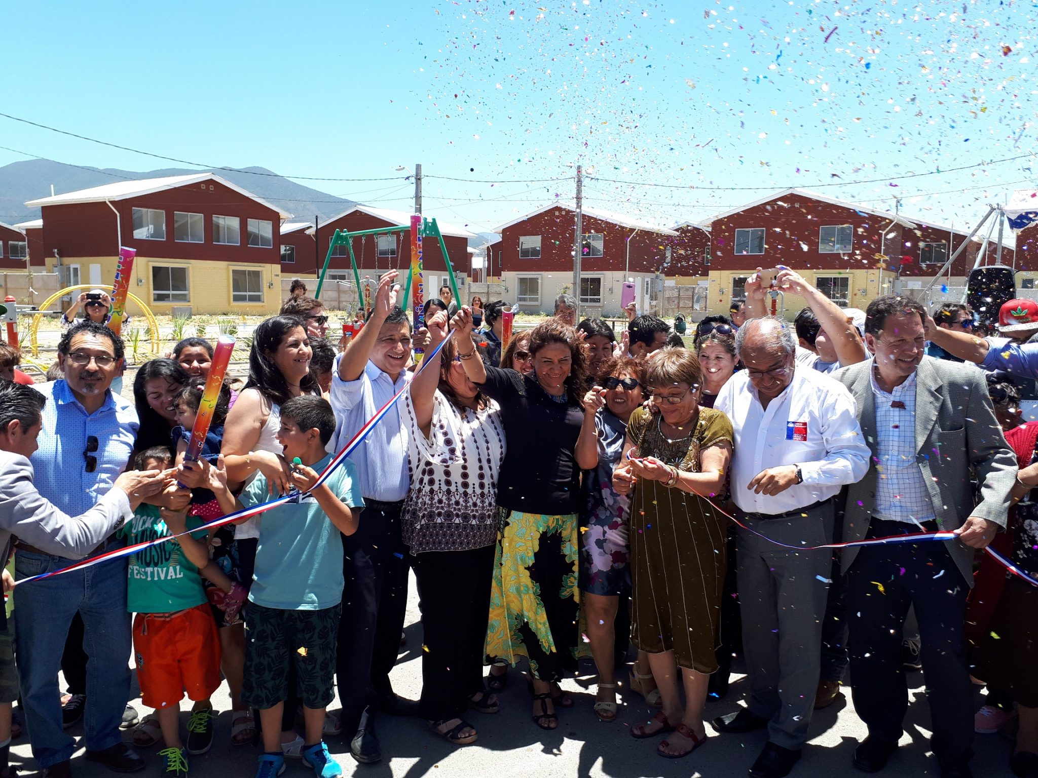 MINVU entrega viviendas de megaproyecto para familias de Provincia de Quillota
