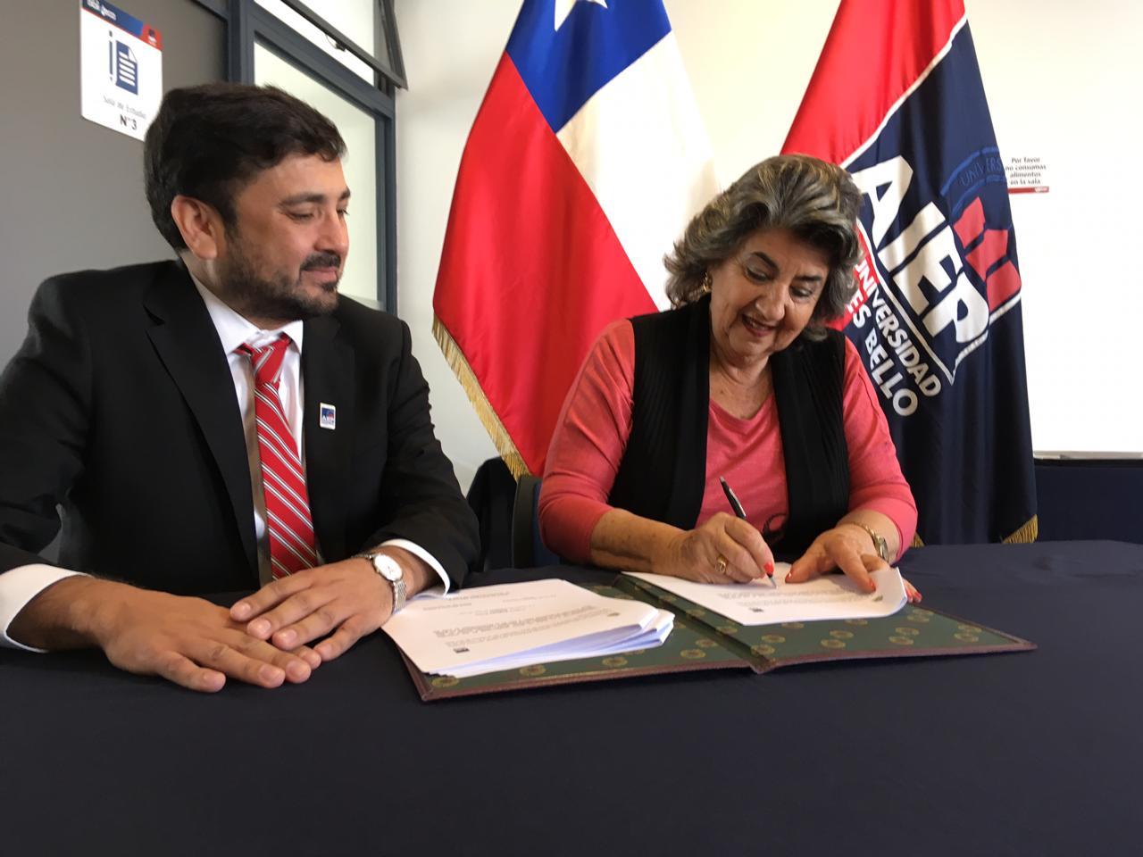 Municipio Viñamarino e Instituto AIEP ejecutan curso de alfabetización digital dirigido a los adultos mayores
