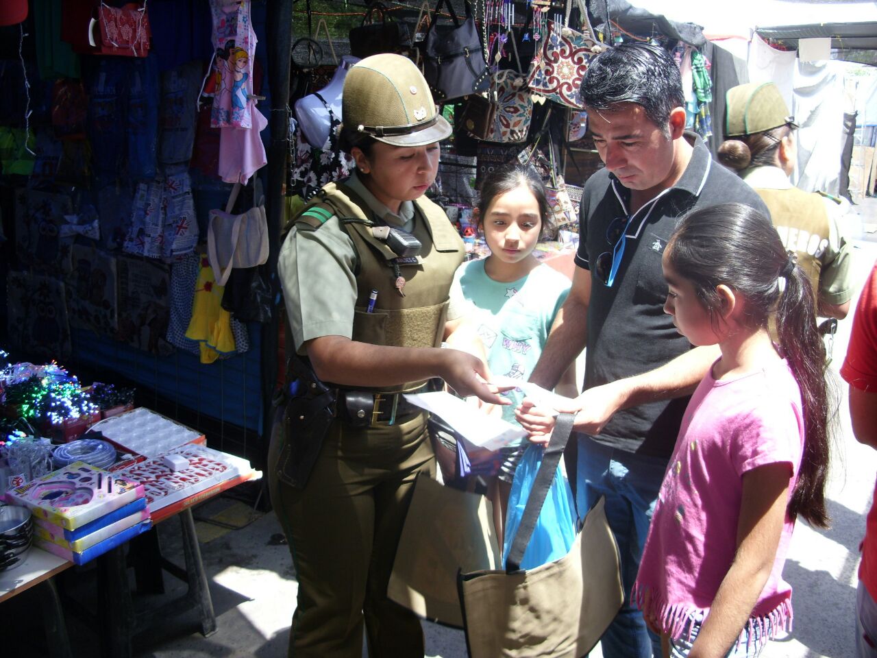 Gobernación de Quillota, Carabineros, Municipio y PDI realizaron campaña para prevenir delitos en La Calera