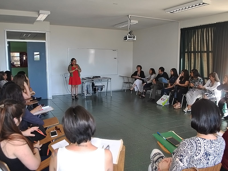Académicos, funcionarios y estudiantes de Santo Tomás Viña del Mar se capacitan en uso de lengua de señas