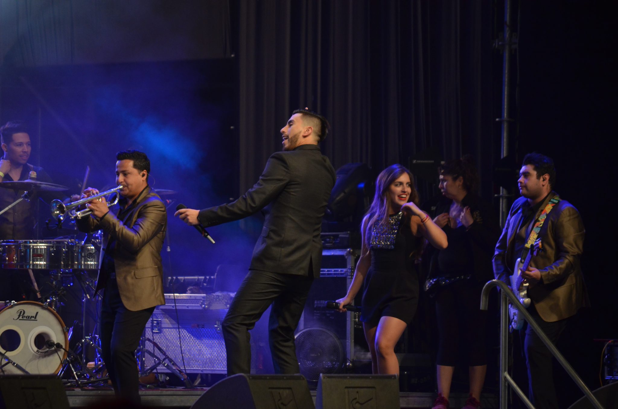 Finalizó la XVII versión del festival “Concón un Canto al Mar” con la fiesta y el baile de Noche de Brujas