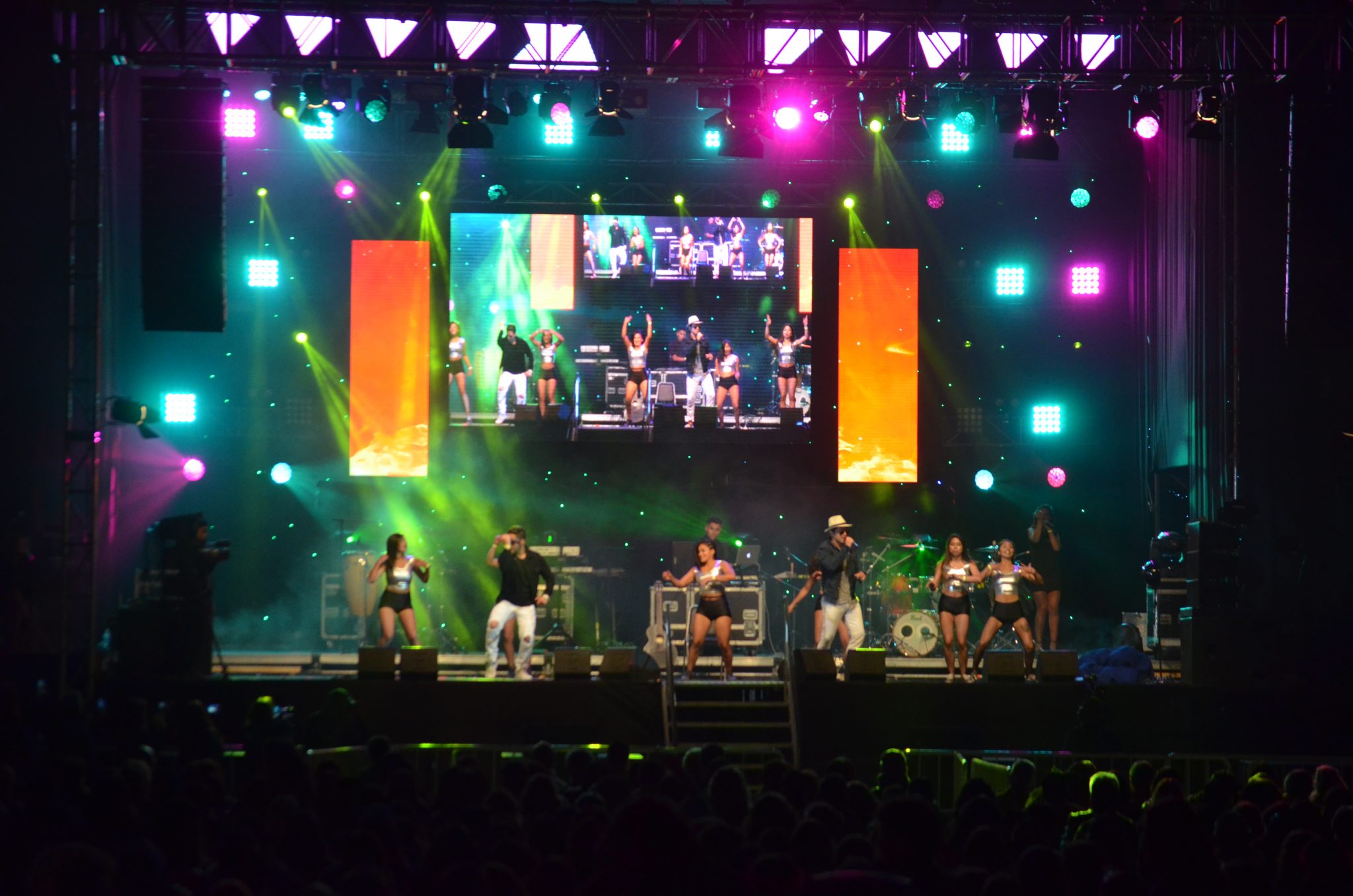 Esta noche se realizó la última noche del XVII festival de Concón un Canto al Mar con el humor de Mampoval y toda la fiesta de Andru y Noche de brujas