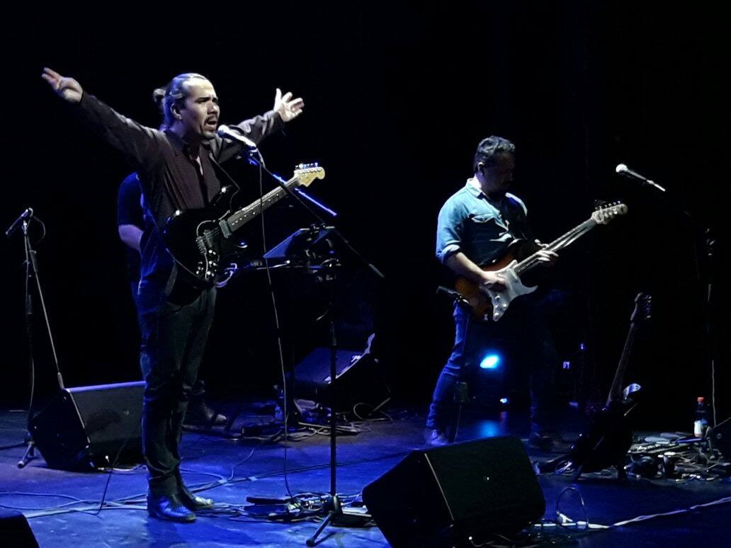 Exitosa pesentación en el Teatro Municipal de Quilpué con los éxitos del tributo a Pink Floyd