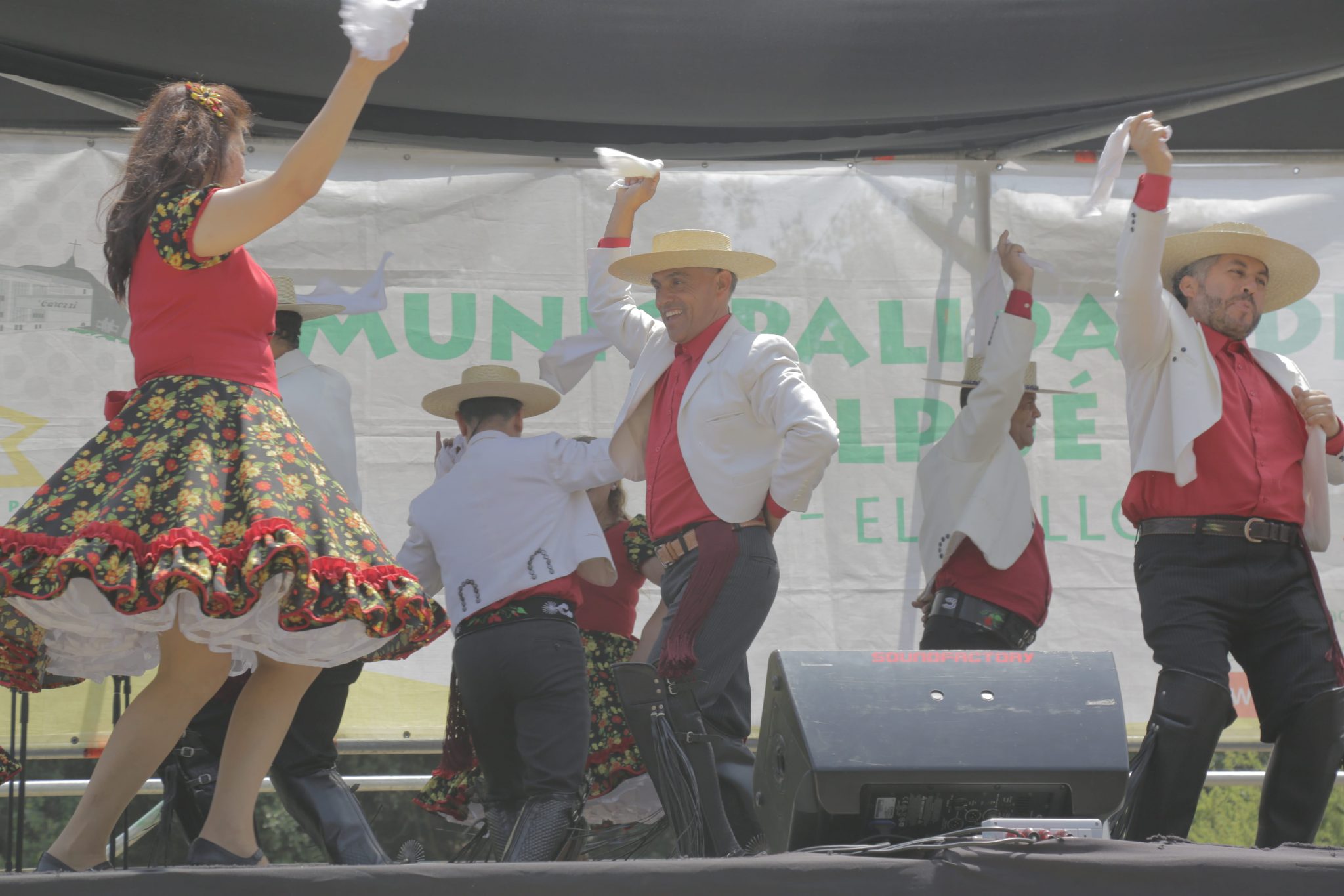 Vecinos y turistas disfrutaron con la 1ª Fiesta Costumbrista de Los Perales
