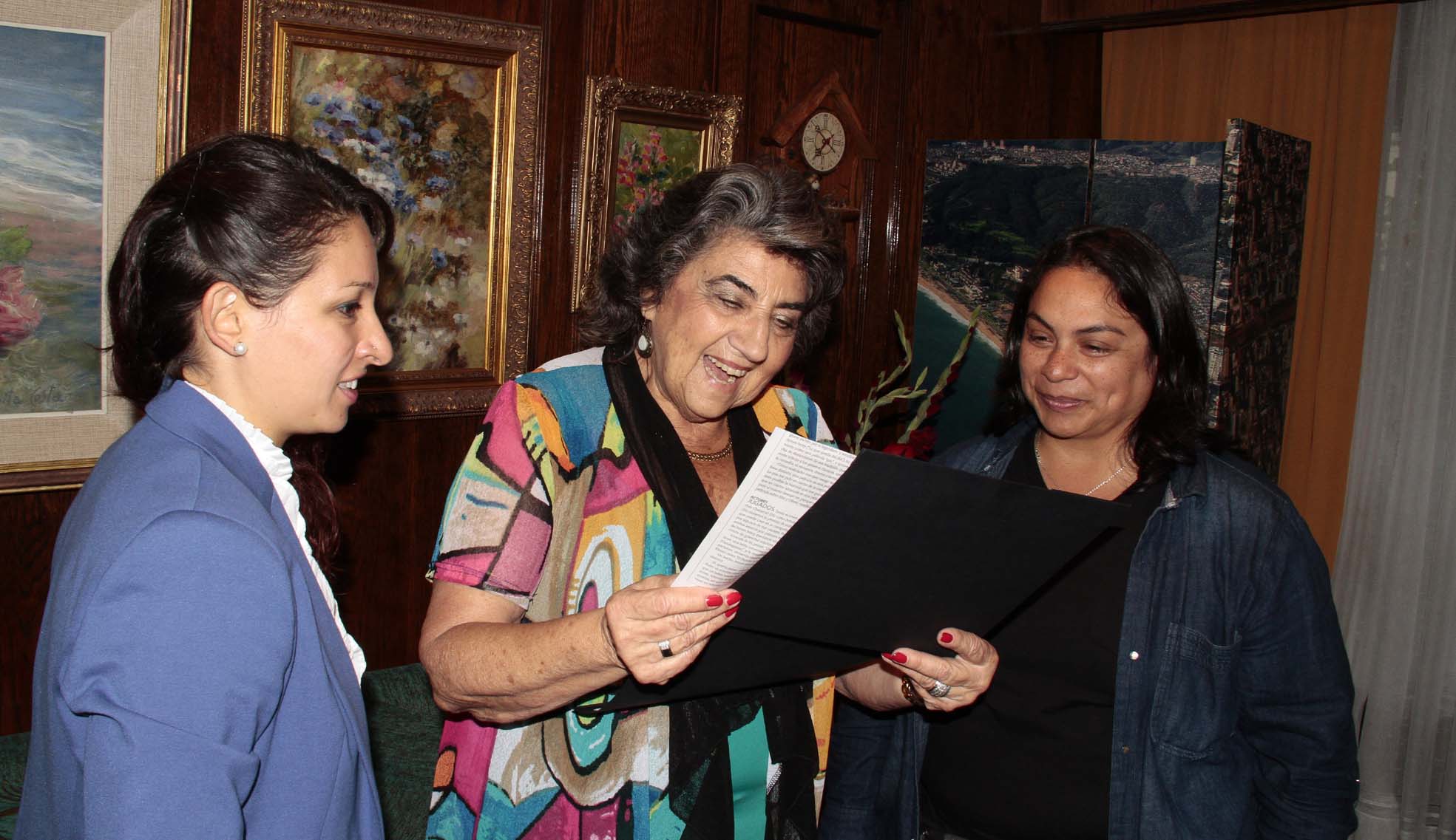 Club de Fans Oficial de Miguel Bosé se reunió con la alcaldesa de Viña