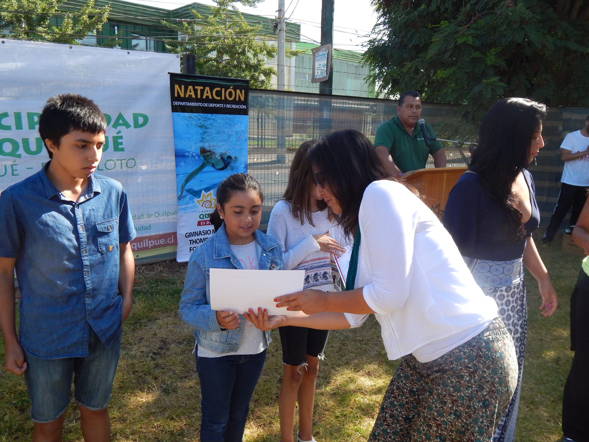 Más de 400 vecinos de Quilpué fueron certificados en cursos de natación impartidos por el municipio