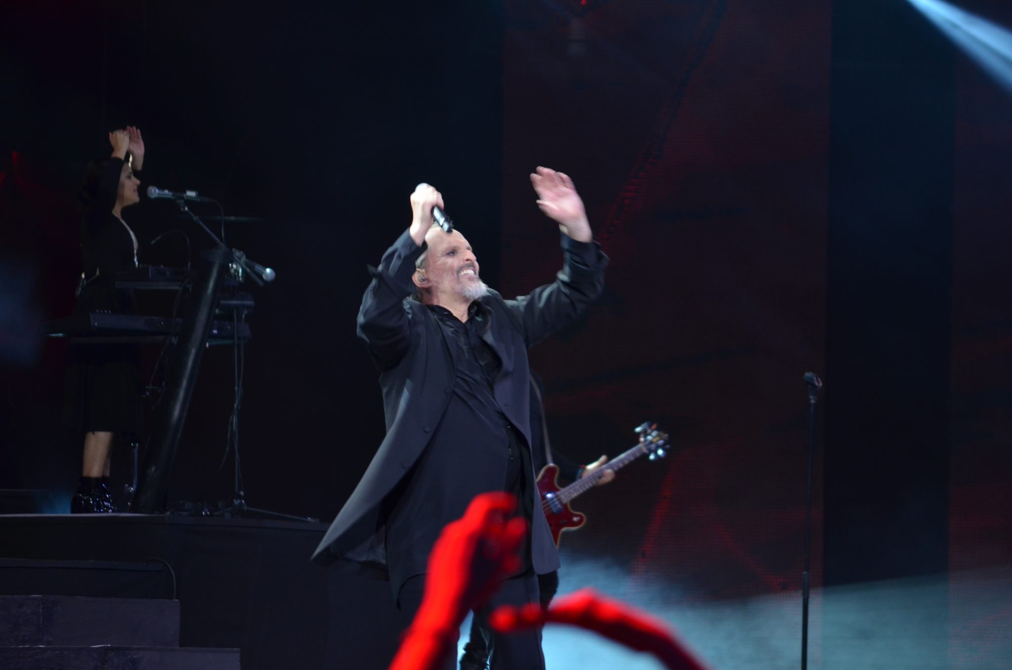 Miguel Bosé abre la primera noche del Festival Internacional de la Canción