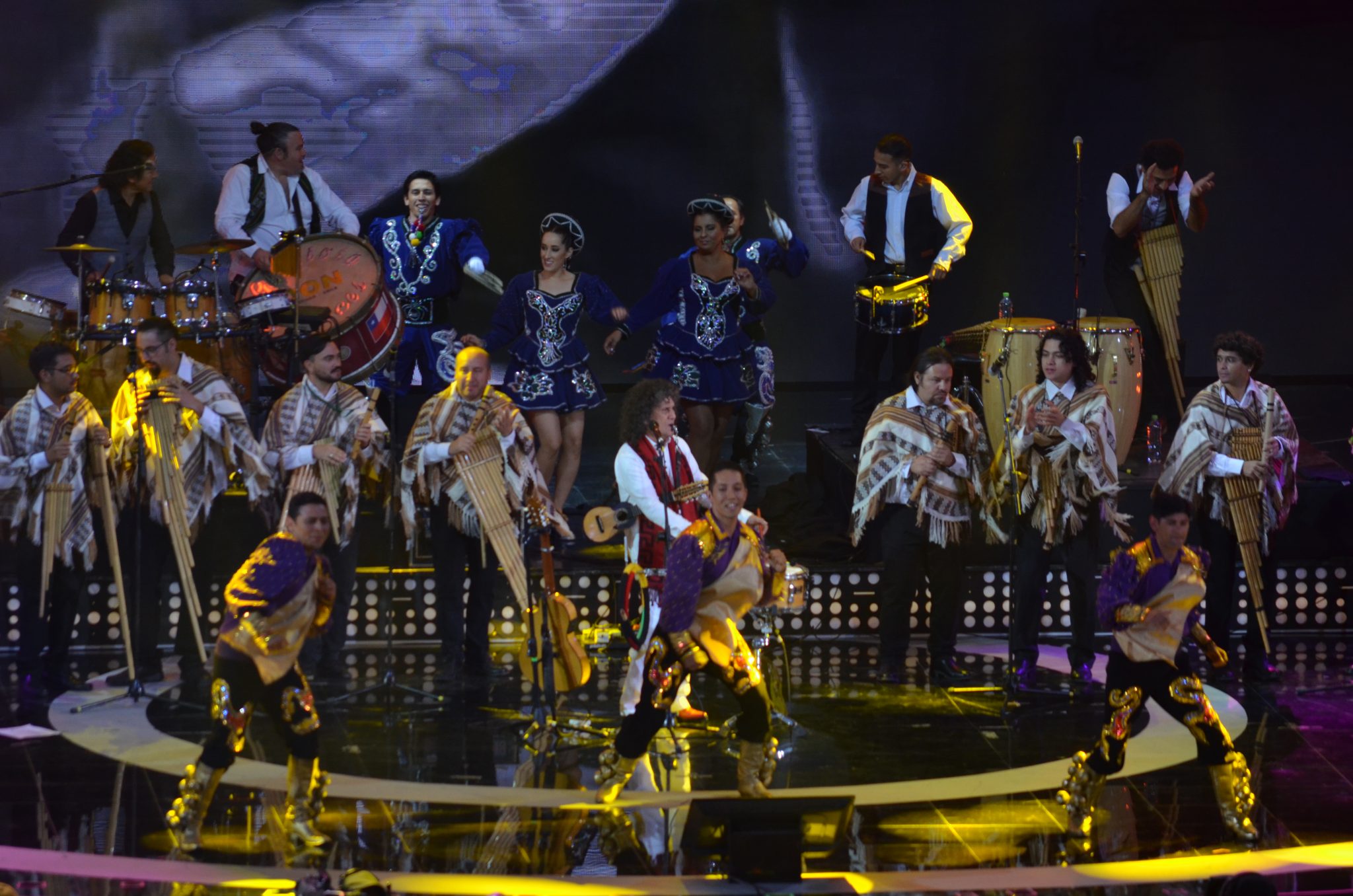 Illapu cerró la primera noche de la 59° versión del Festival de la Canción a las 3:20 am.