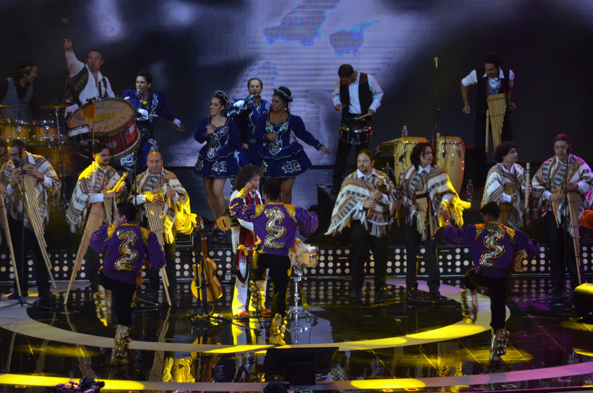 Illapu cerró la primera noche de la 59° versión del Festival de la Canción a las 3:20 am.