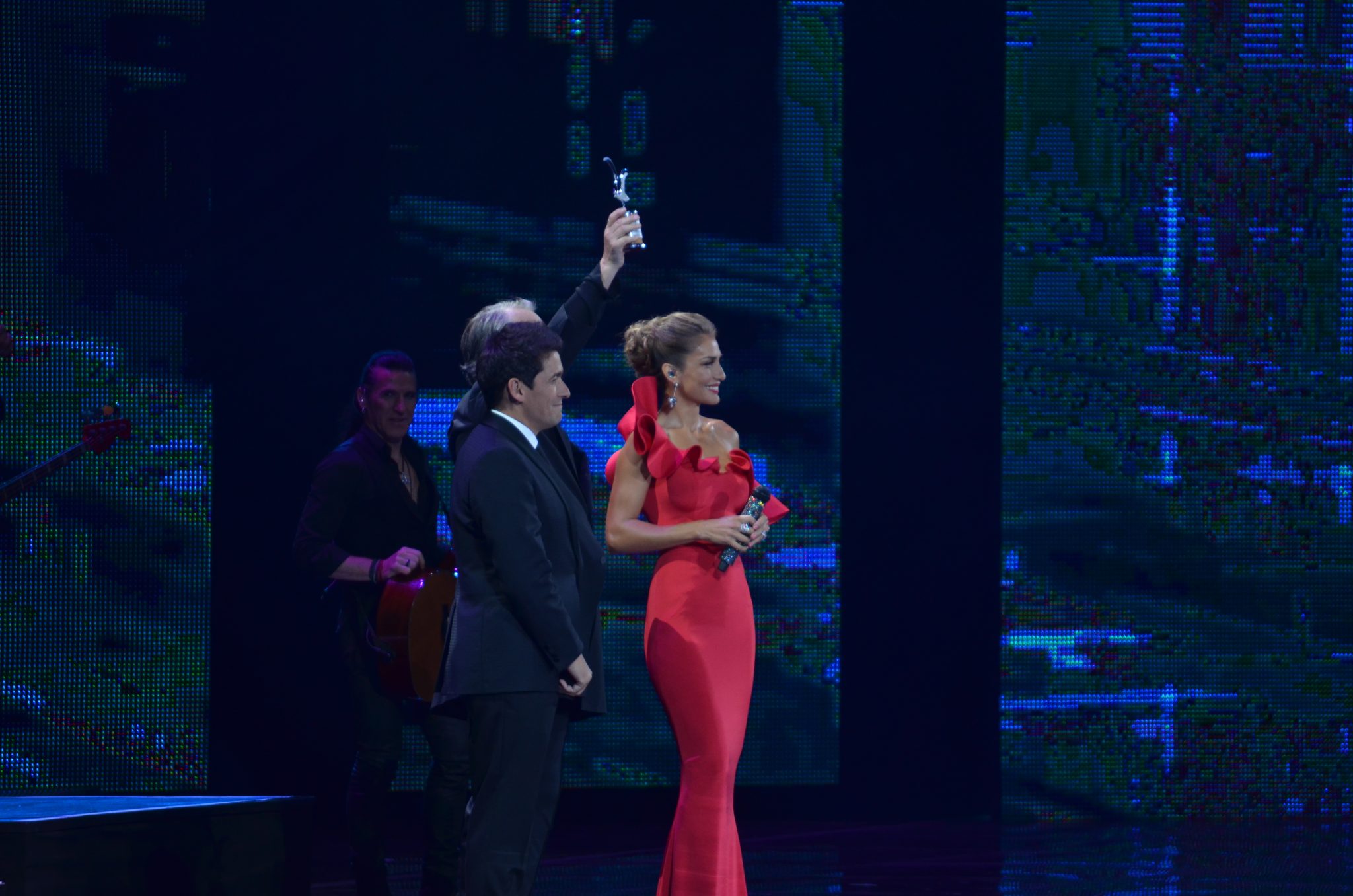 Miguel Bosé abre la primera noche del Festival Internacional de la Canción