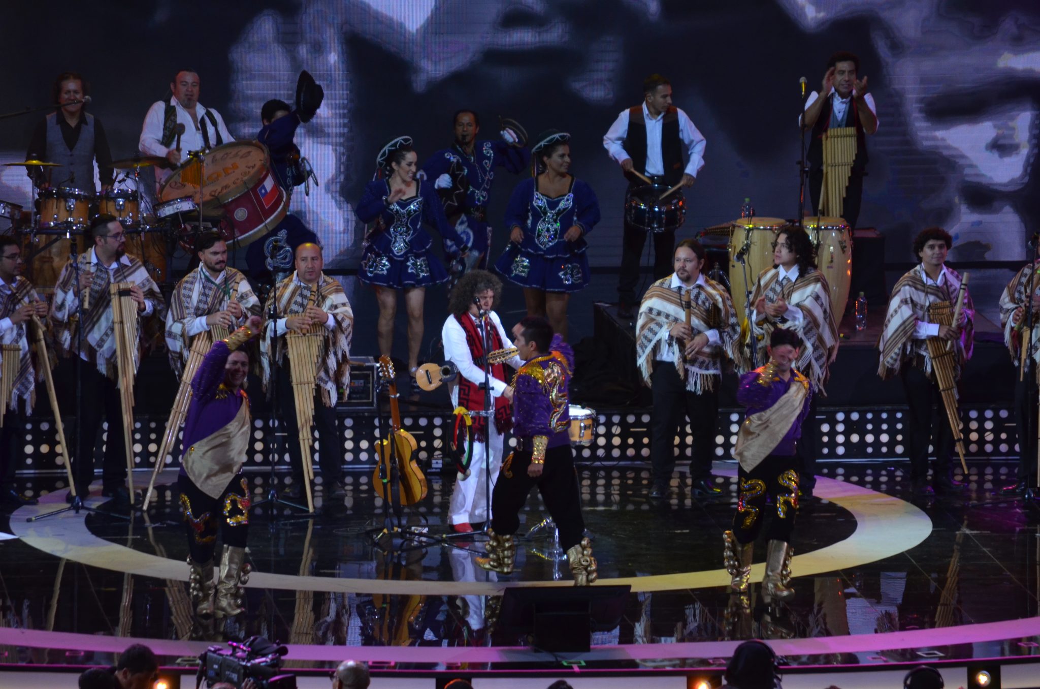 Illapu cerró la primera noche de la 59° versión del Festival de la Canción a las 3:20 am.