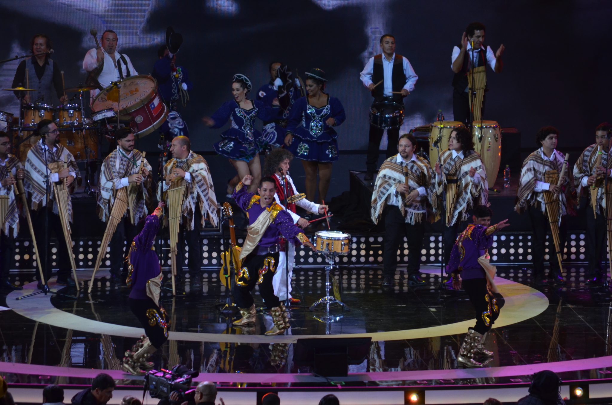 Illapu cerró la primera noche de la 59° versión del Festival de la Canción a las 3:20 am.