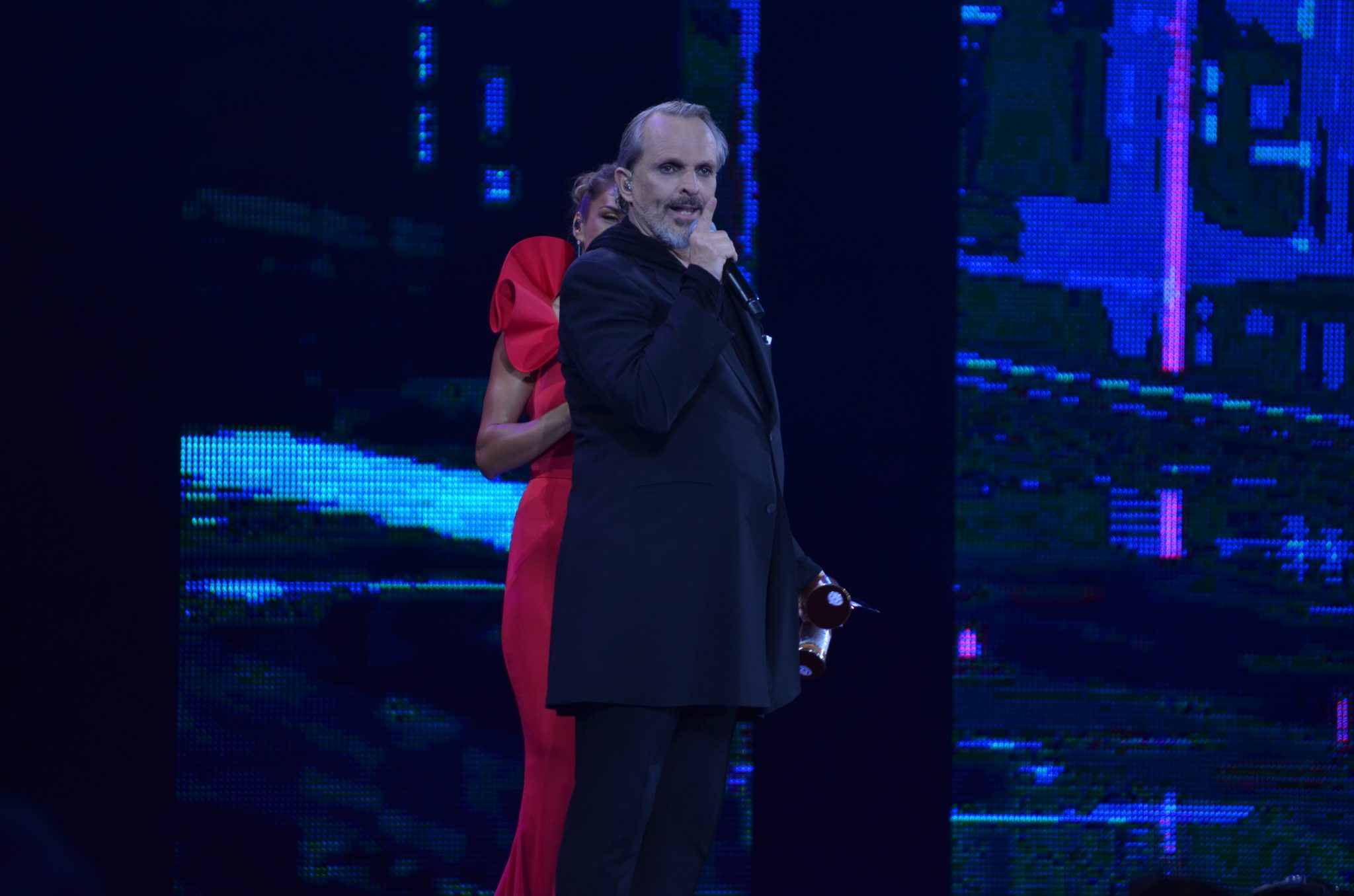 Miguel Bosé abre la primera noche del Festival Internacional de la Canción
