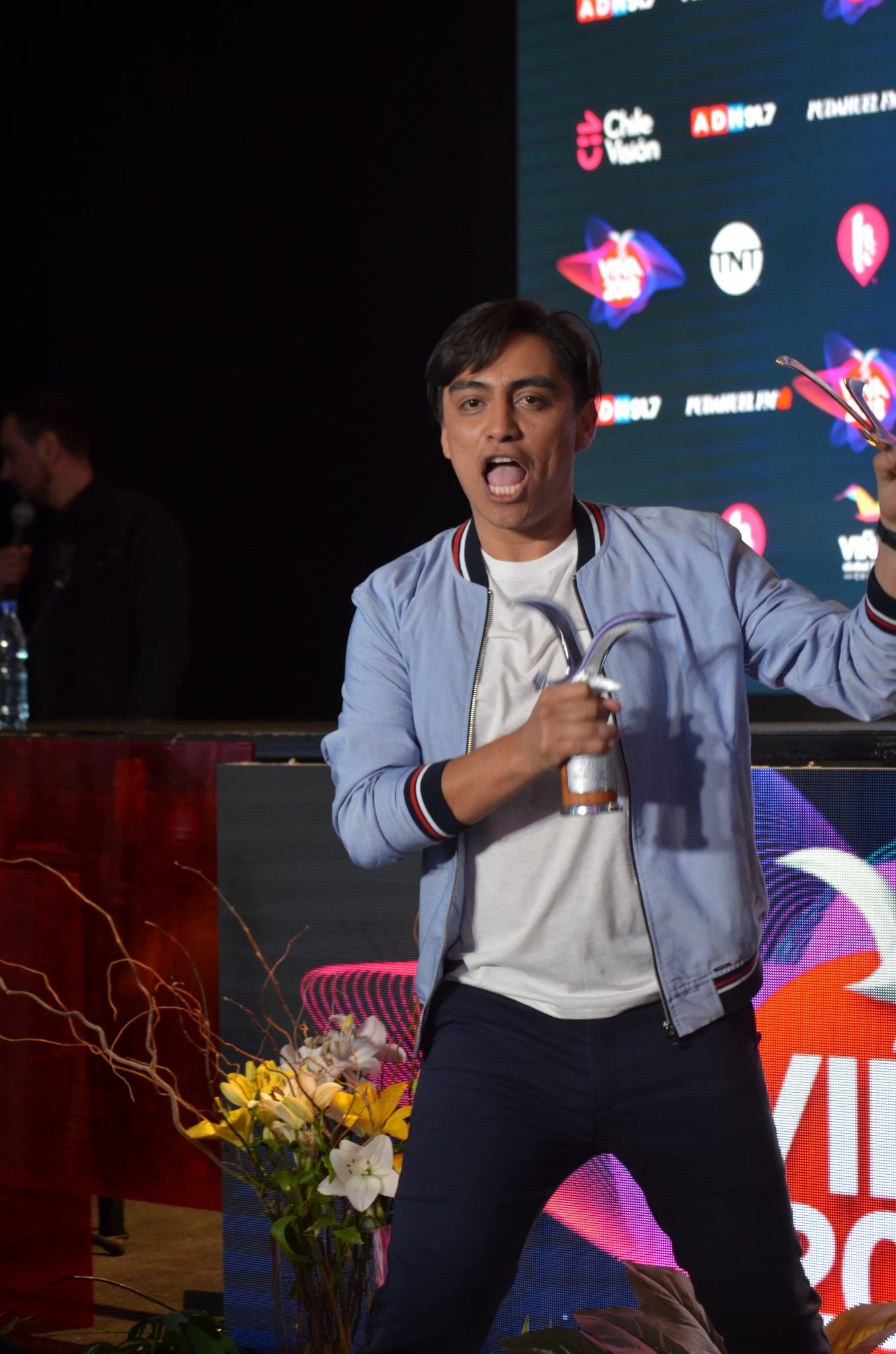 Sergio Freire cerró los espectáculos de humor en #Viña2018 con éxito