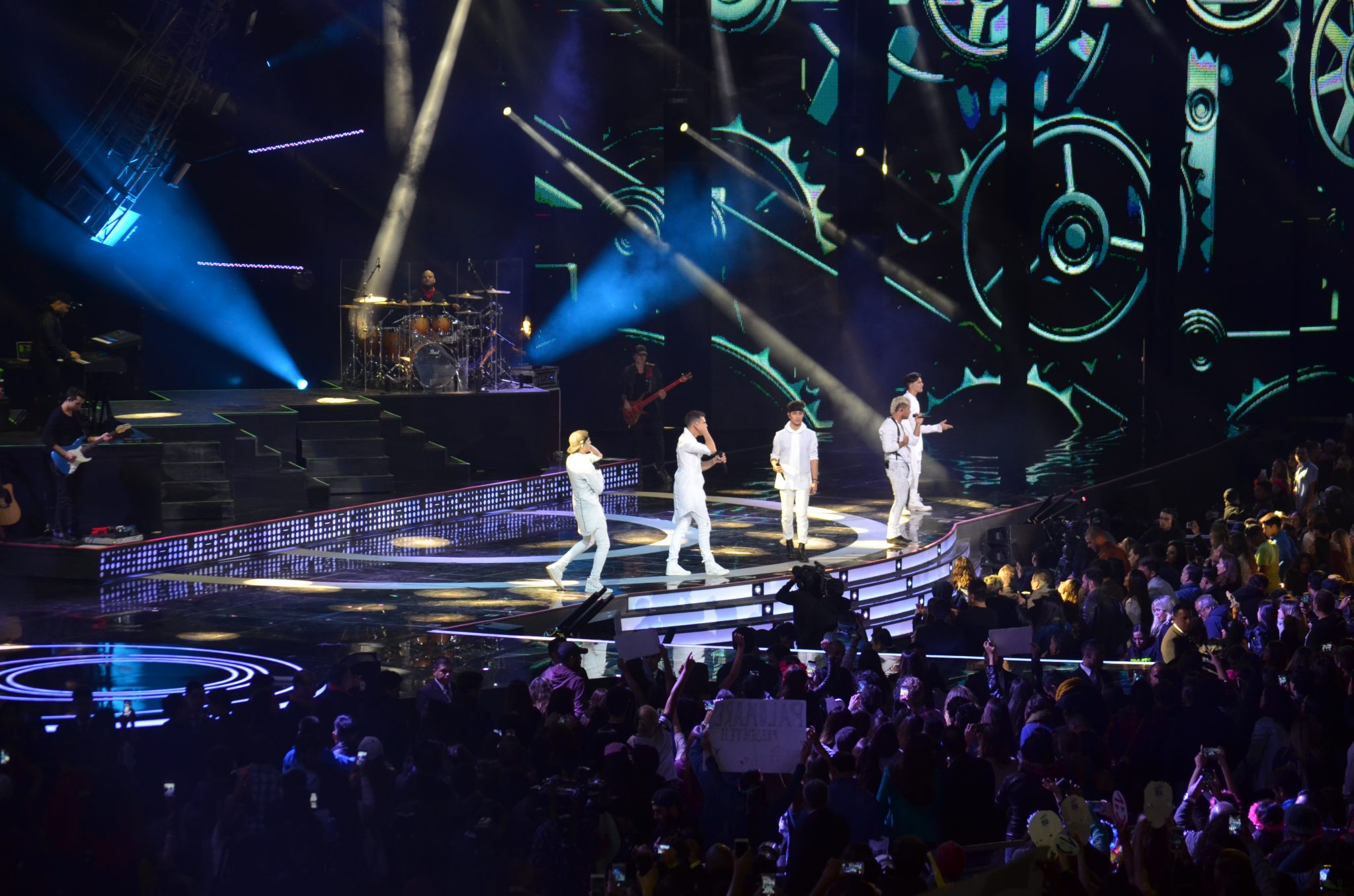 CNCO triunfó en la última noche de Festival de #Viña2018
