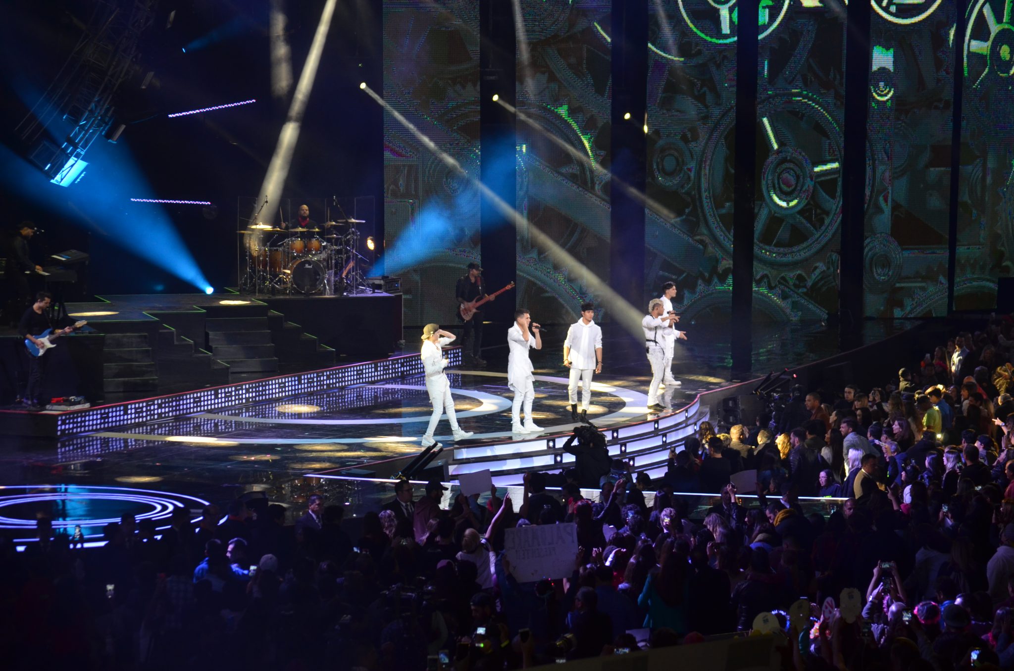 CNCO triunfó en la última noche de Festival de #Viña2018