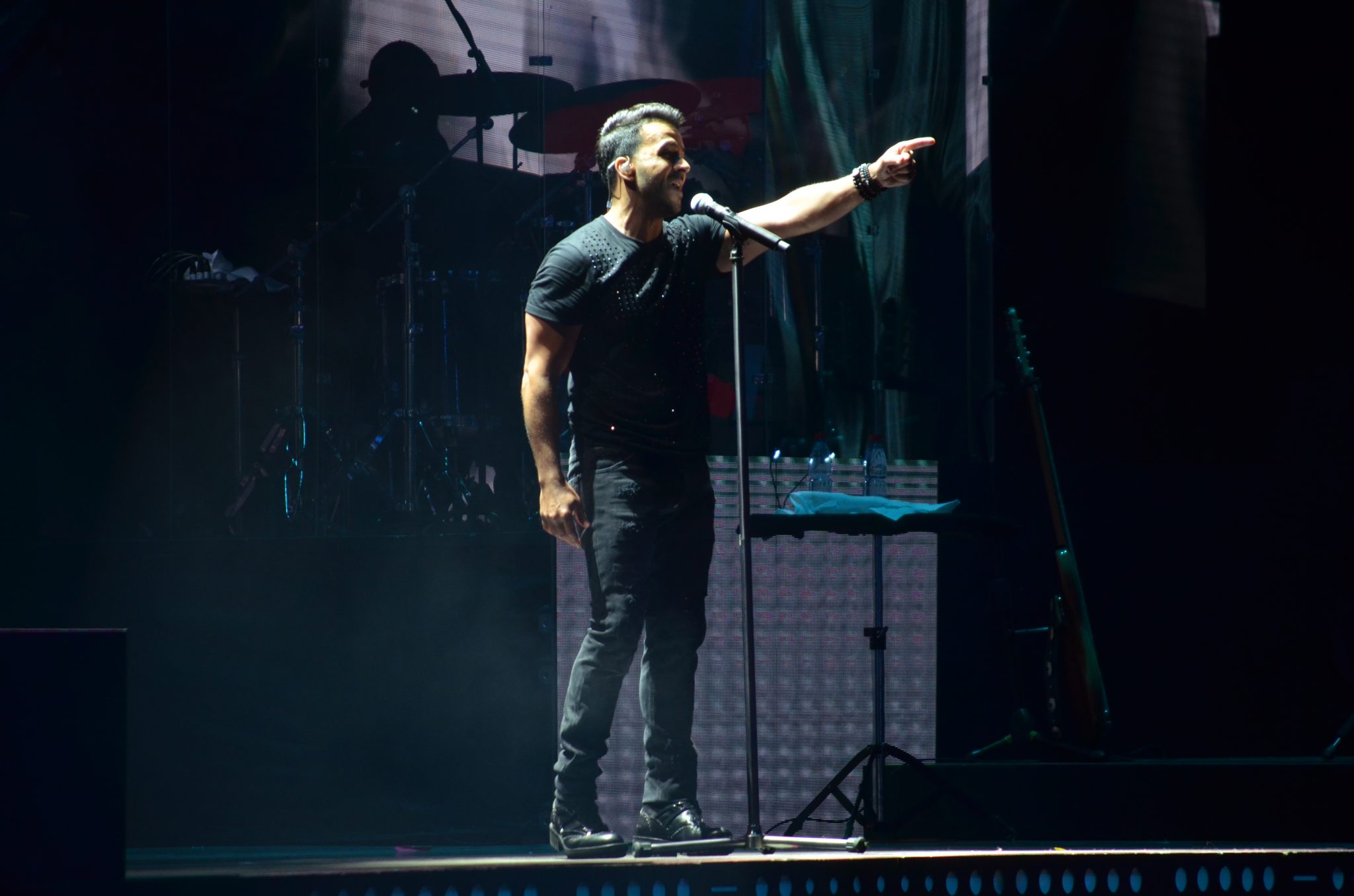 Segunda noche del Festival Internacional de la Canción abre con esperada presentación de Luis Fonsi
