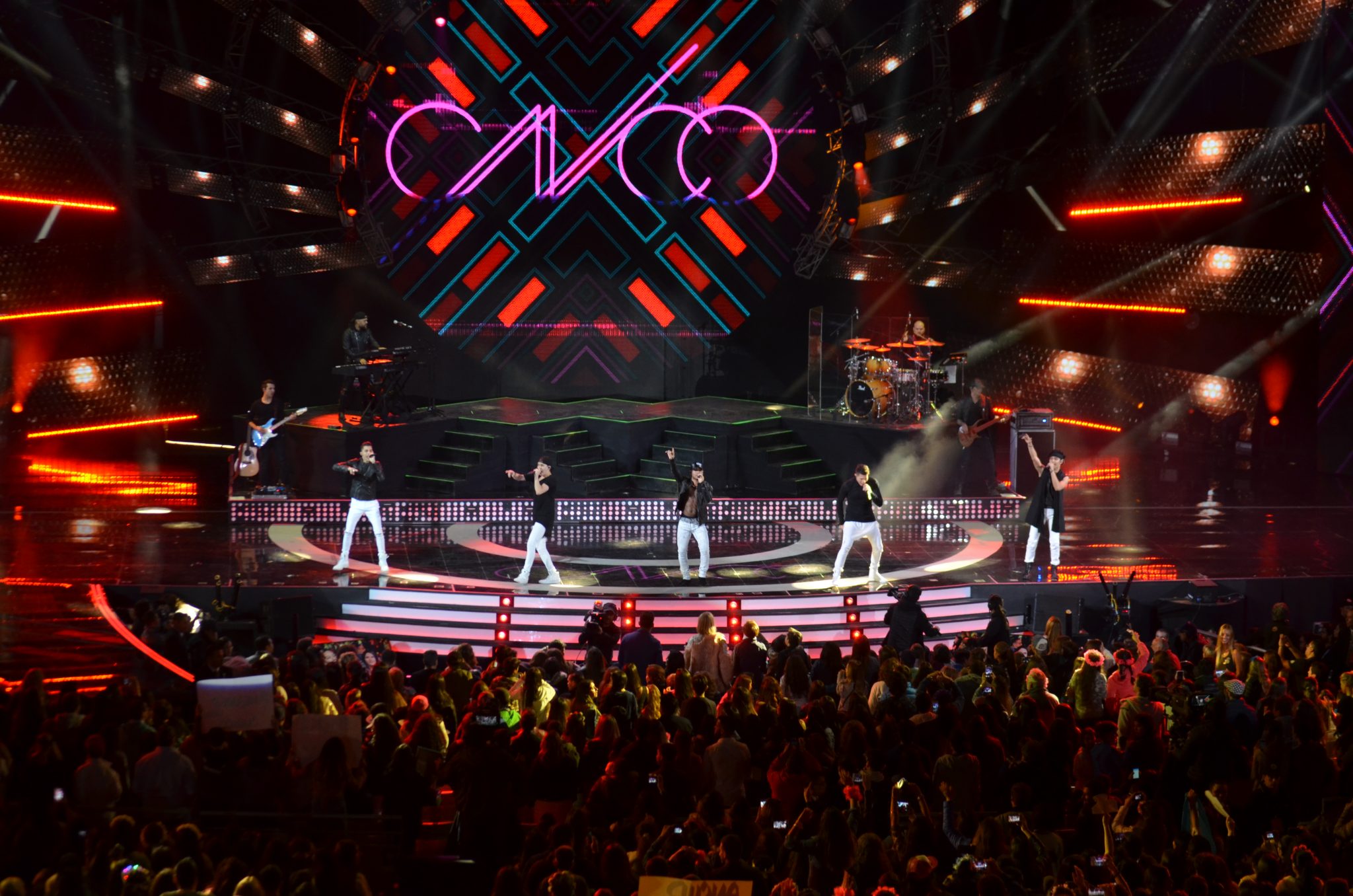 CNCO triunfó en la última noche de Festival de #Viña2018