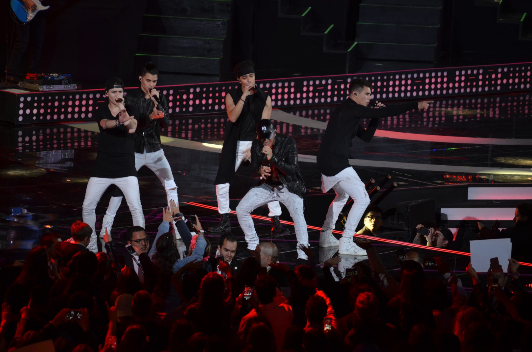 CNCO triunfó en la última noche de Festival de #Viña2018