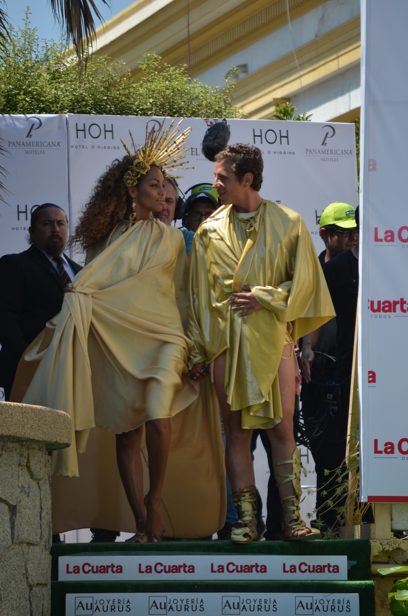 Betsy Camino y Matías vega sorprendieron con piscinaso a lo “Game of Thrones”