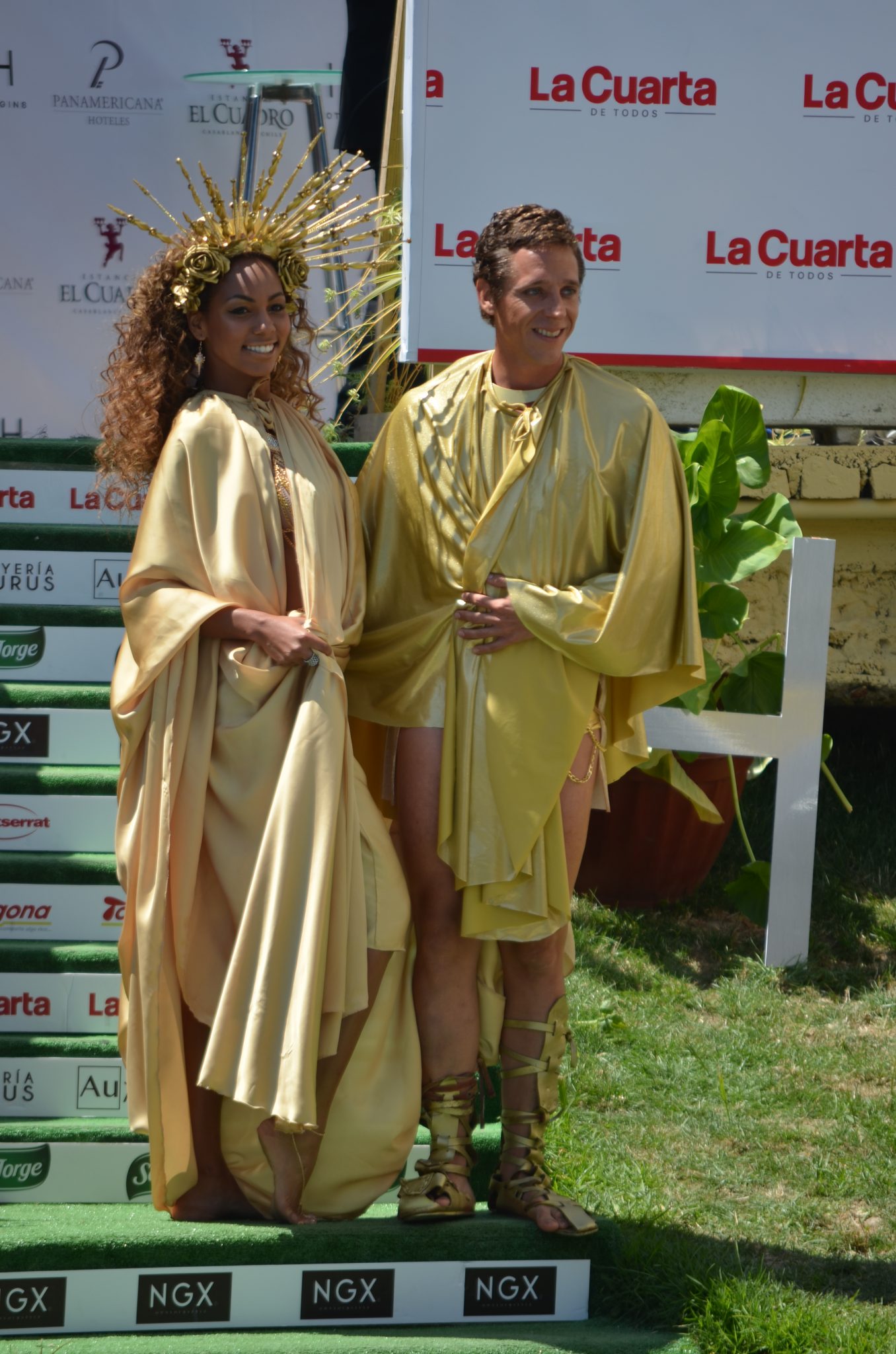 Betsy Camino y Matías vega sorprendieron con piscinaso a lo “Game of Thrones”