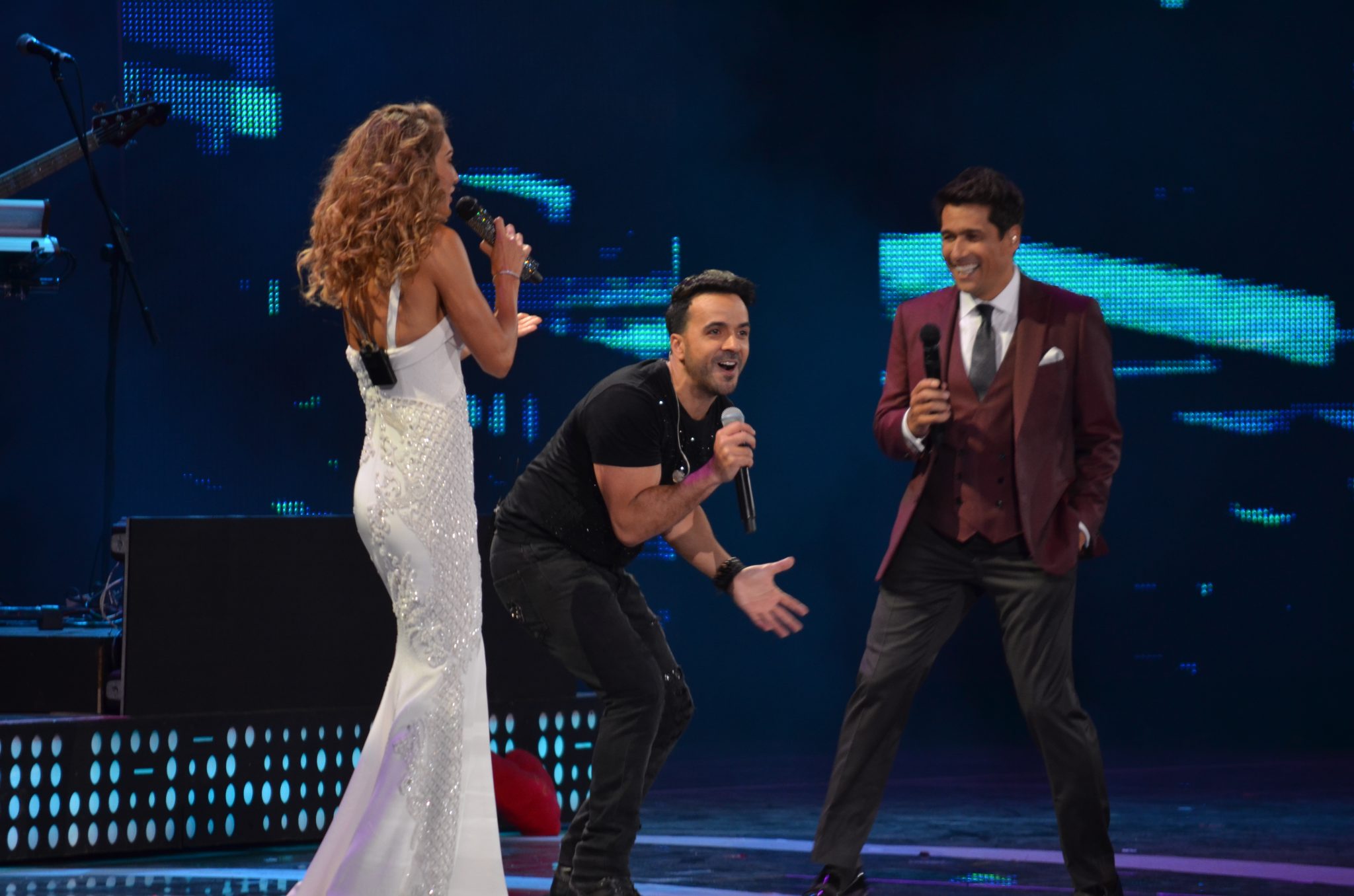 Segunda noche del Festival Internacional de la Canción abre con esperada presentación de Luis Fonsi