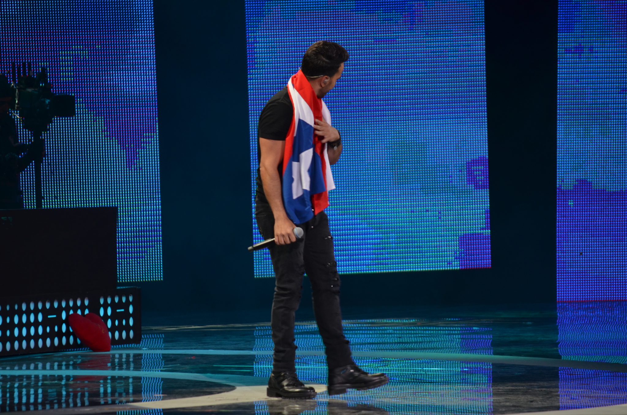 Segunda noche del Festival Internacional de la Canción abre con esperada presentación de Luis Fonsi