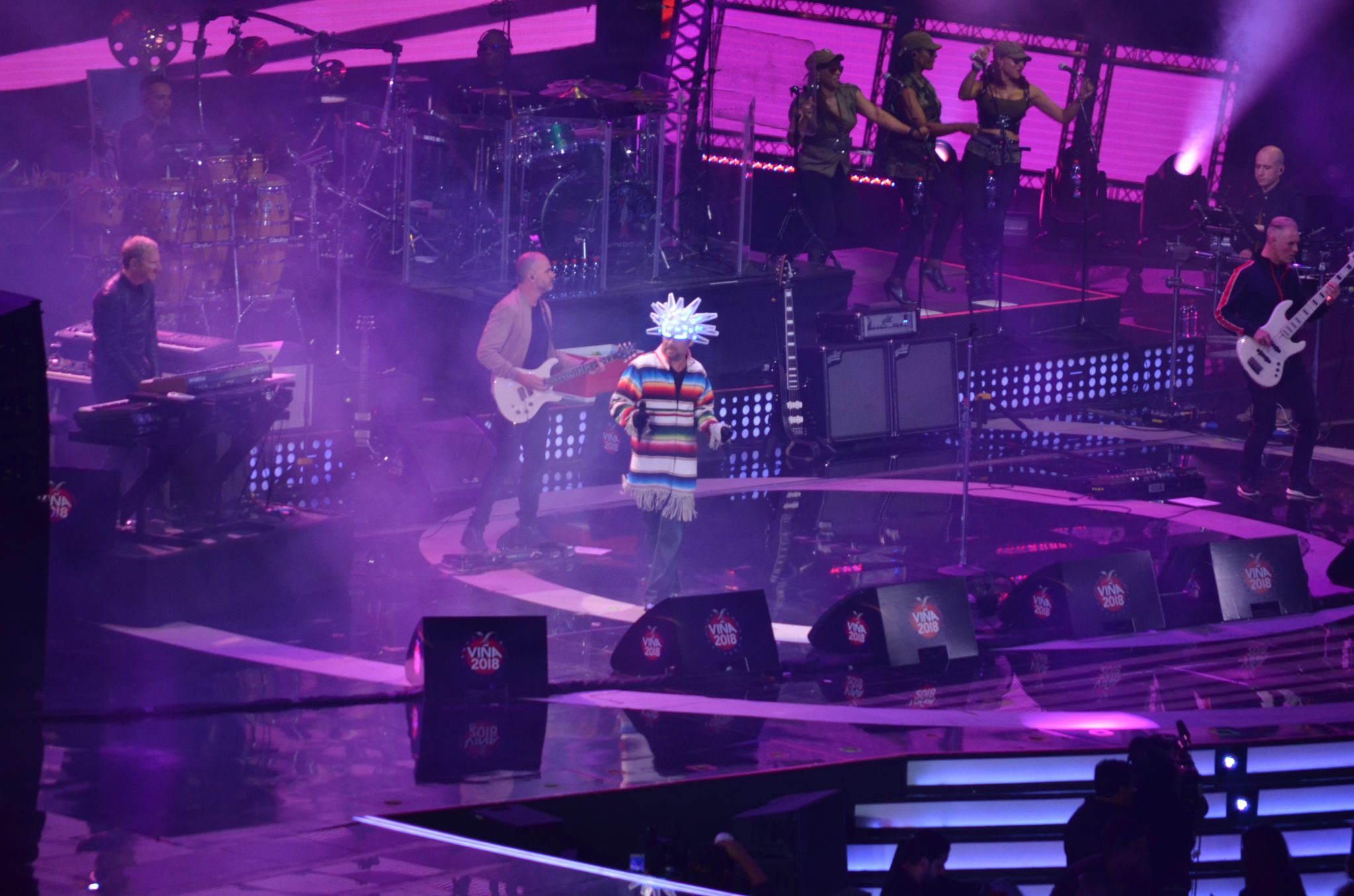 La noche anglo comenzó con el triunfo de Jamiroquai en #Viña2018