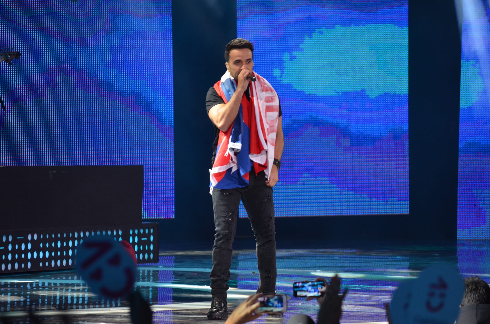 Segunda noche del Festival Internacional de la Canción abre con esperada presentación de Luis Fonsi