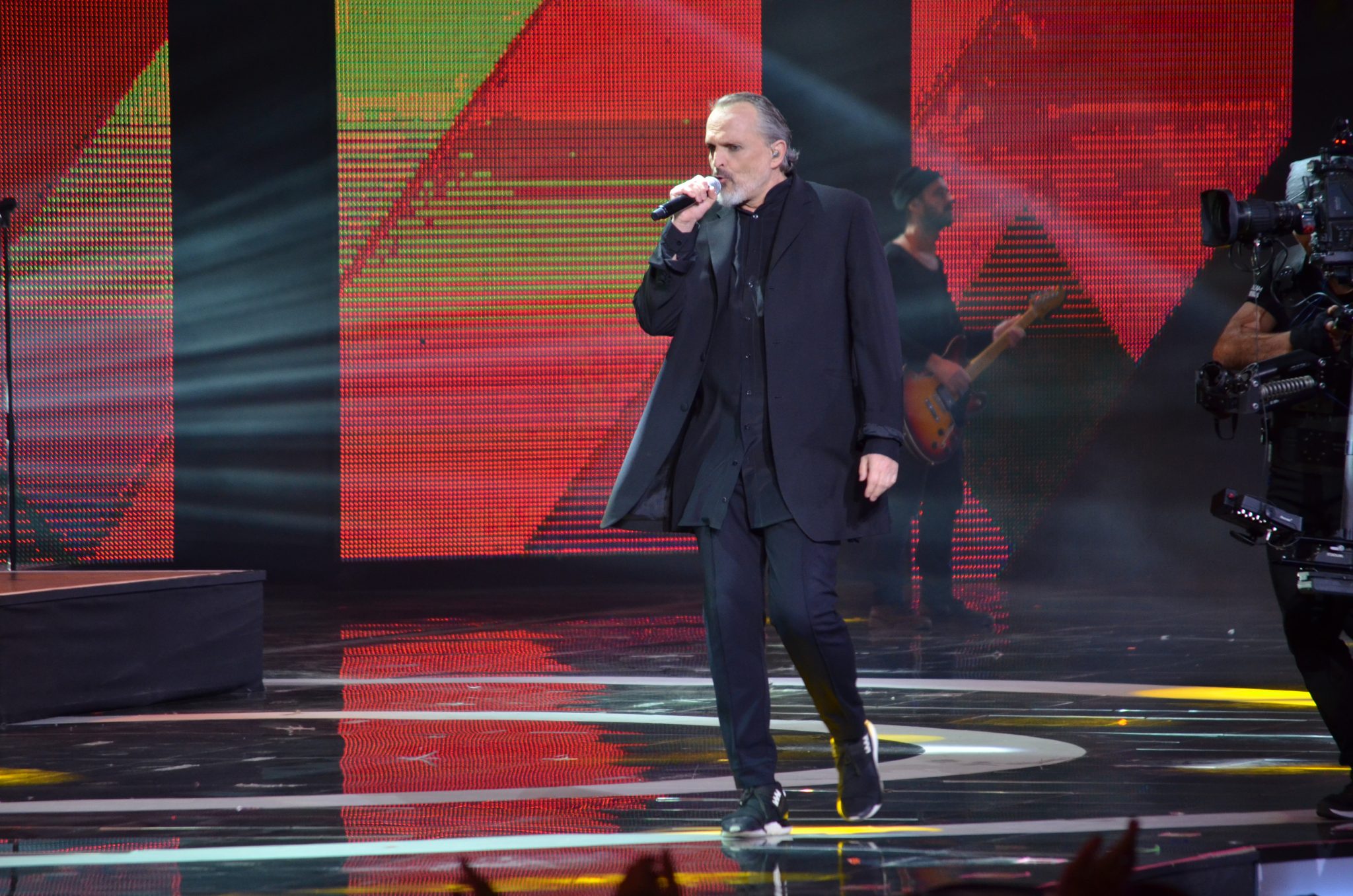 Miguel Bosé abre la primera noche del Festival Internacional de la Canción
