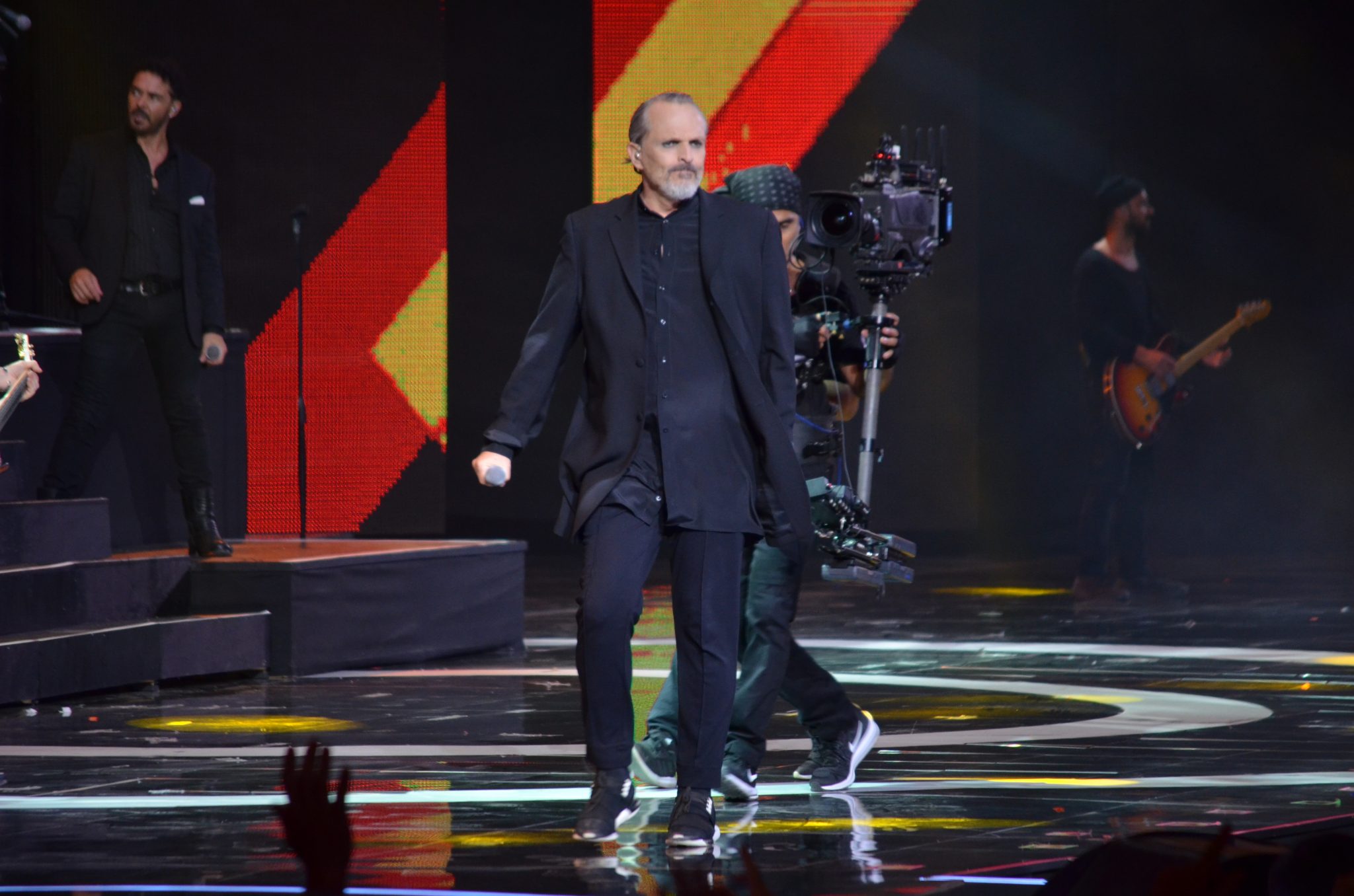 Miguel Bosé abre la primera noche del Festival Internacional de la Canción