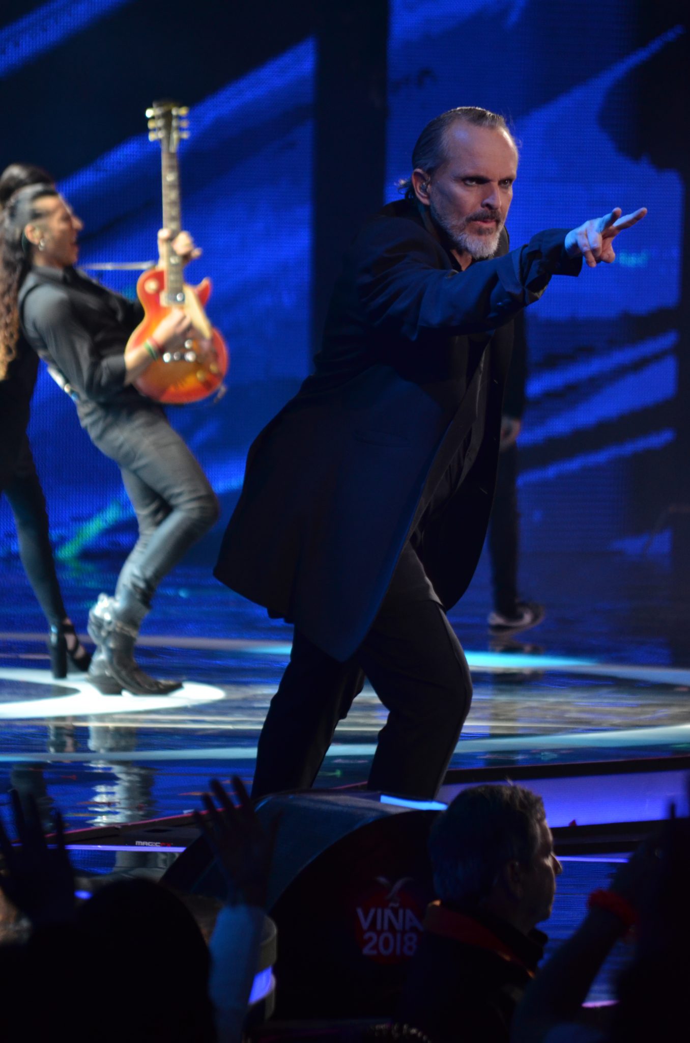 Miguel Bosé abre la primera noche del Festival Internacional de la Canción