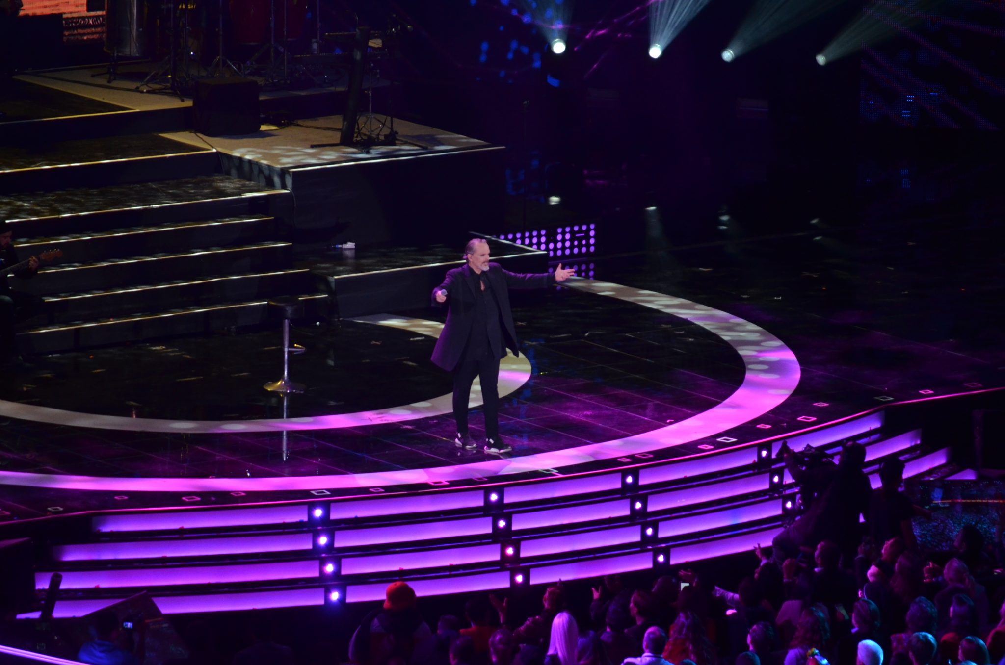 Miguel Bosé abre la primera noche del Festival Internacional de la Canción