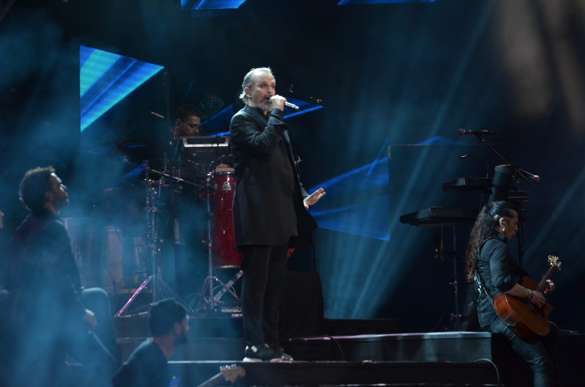 Miguel Bosé abre la primera noche del Festival Internacional de la Canción