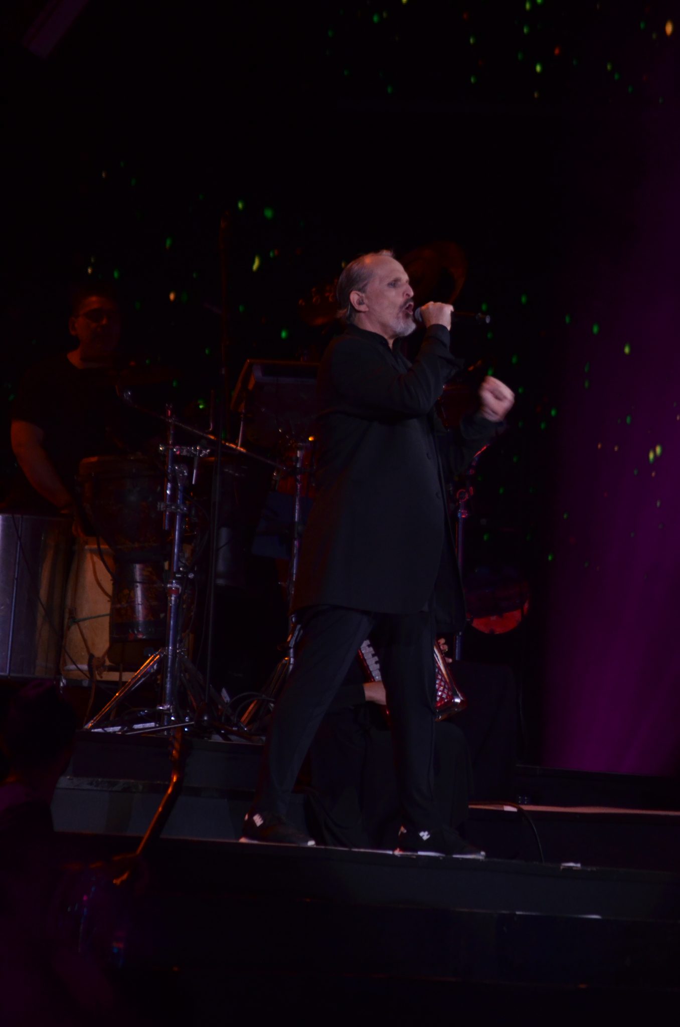 Miguel Bosé abre la primera noche del Festival Internacional de la Canción