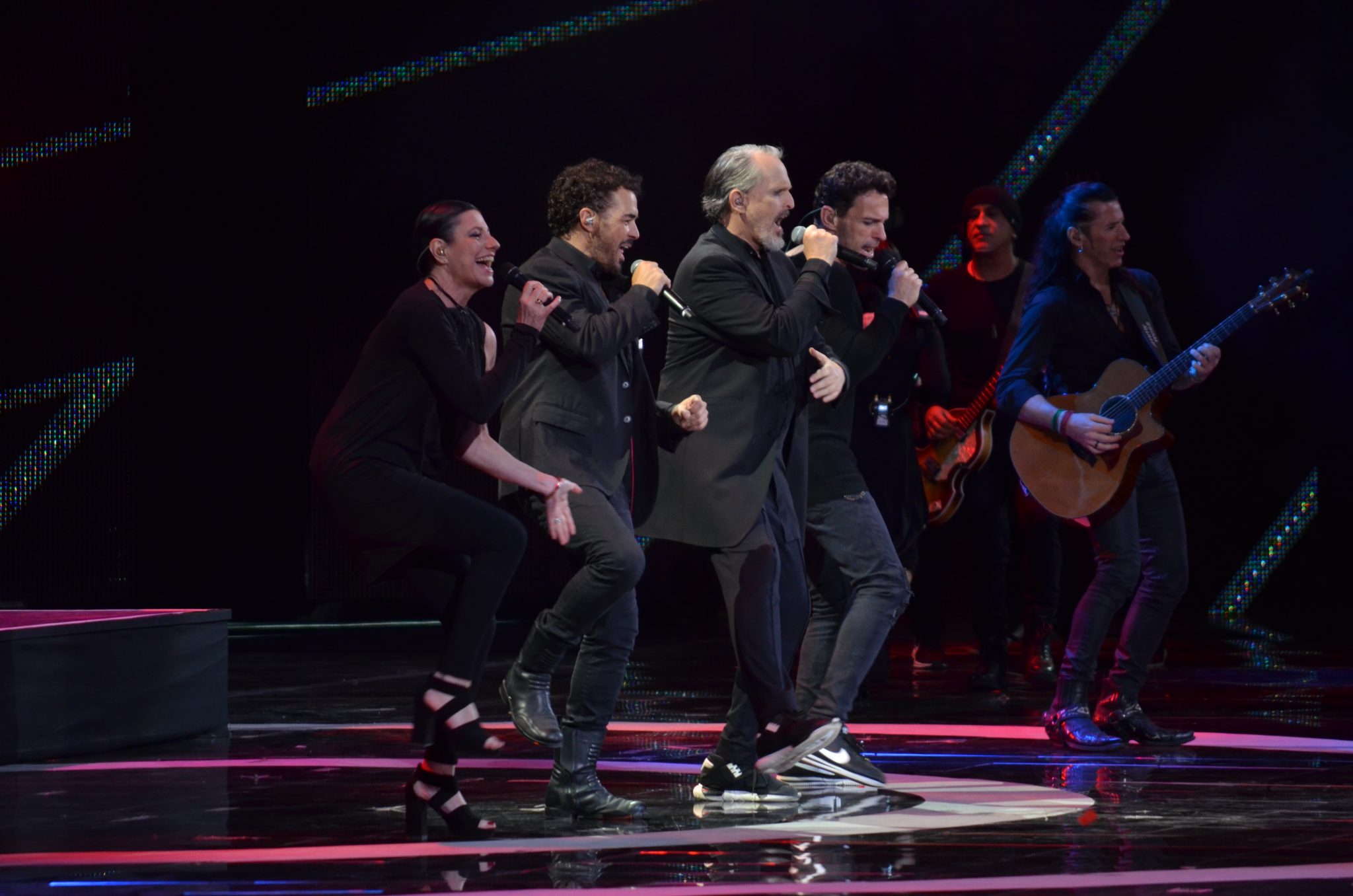 Miguel Bosé abre la primera noche del Festival Internacional de la Canción