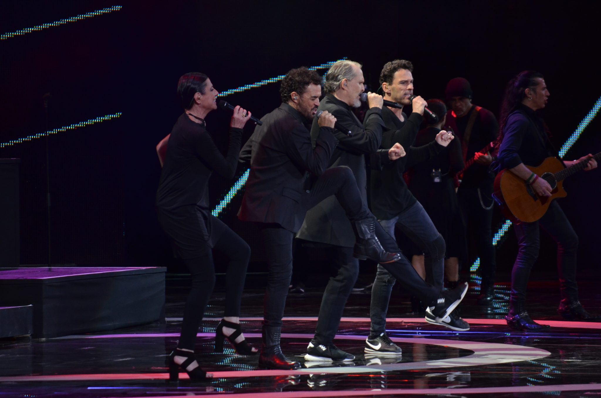 Miguel Bosé abre la primera noche del Festival Internacional de la Canción