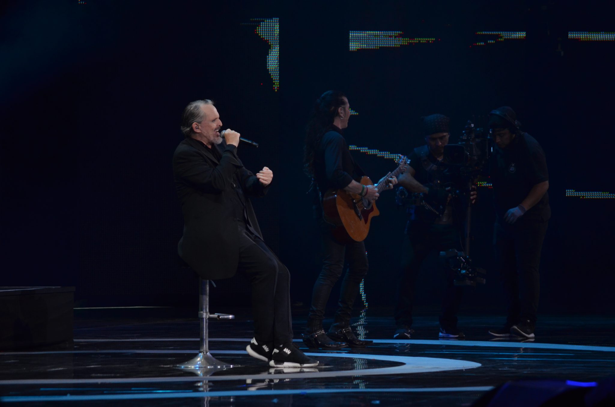 Miguel Bosé abre la primera noche del Festival Internacional de la Canción