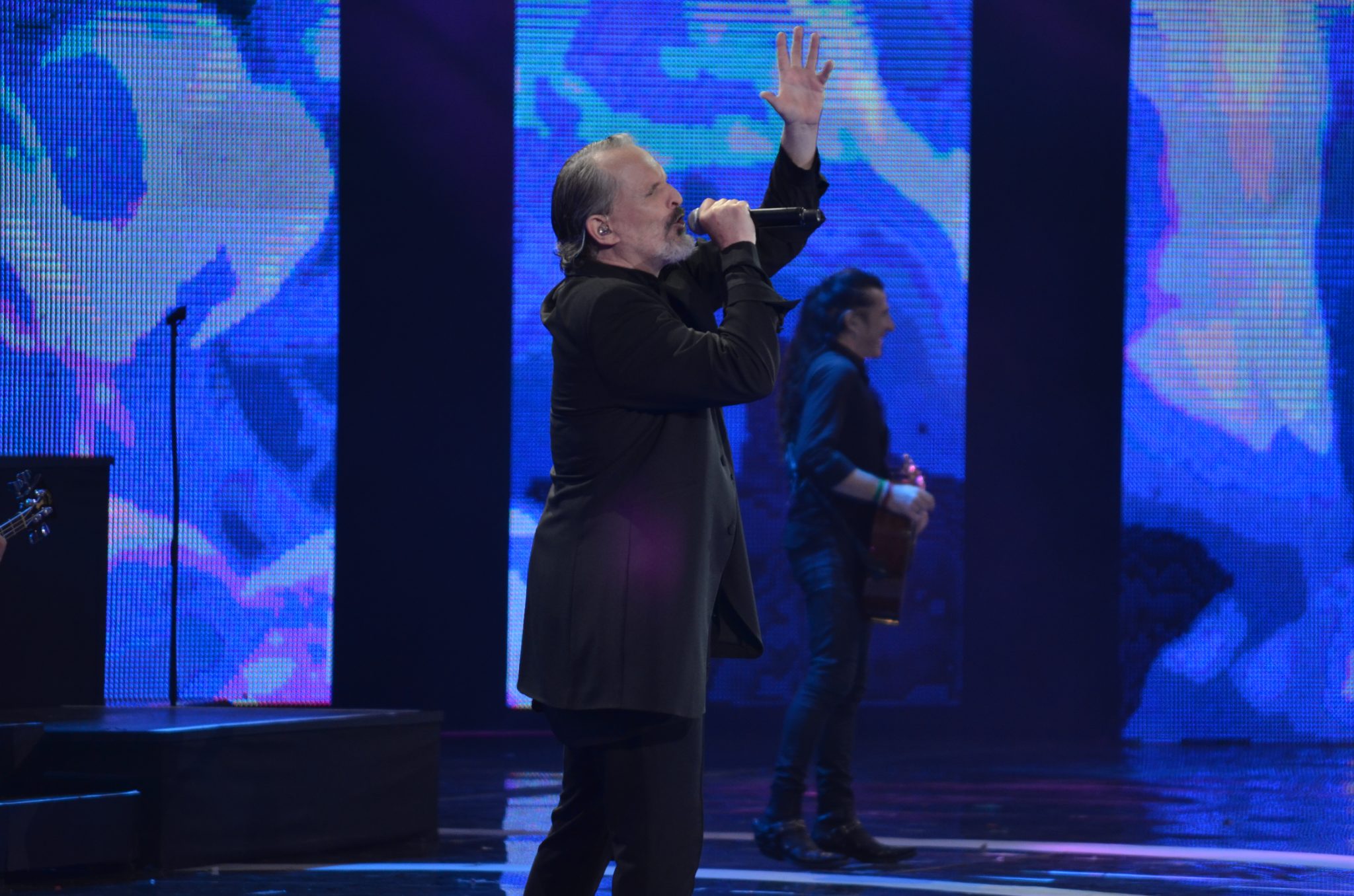 Miguel Bosé abre la primera noche del Festival Internacional de la Canción