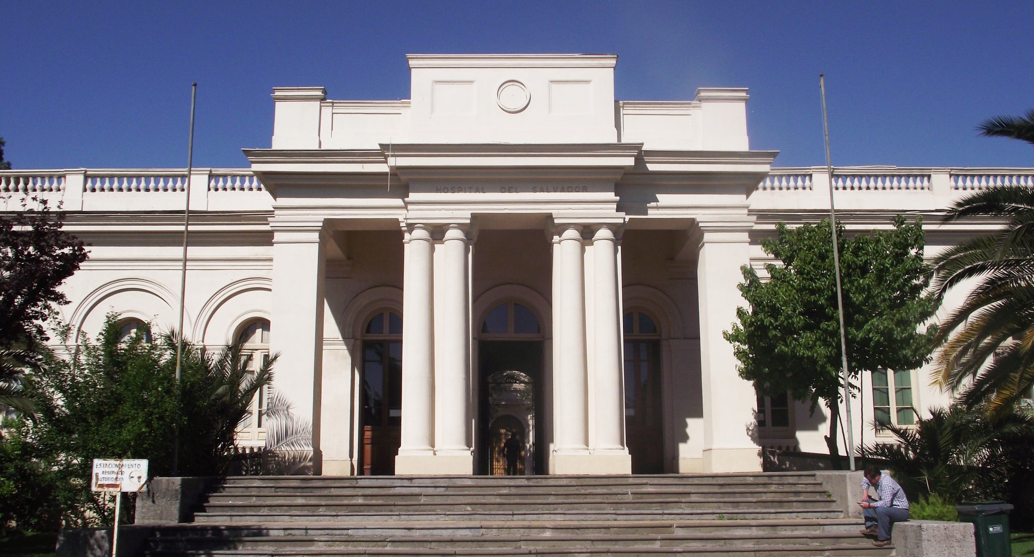 Hospital Del Salvador de Valparaíso firma convenio con Corporación Cultural de Viña del Mar