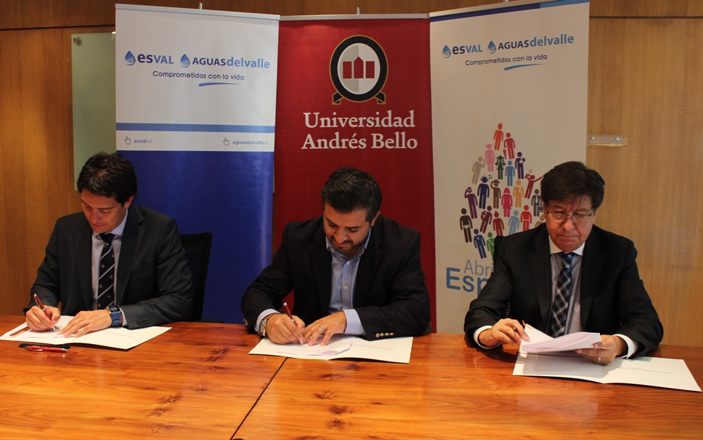 Esval y UNAB firman convenio para impulsar trabajos inclusivos con personas con capacidades diferentes